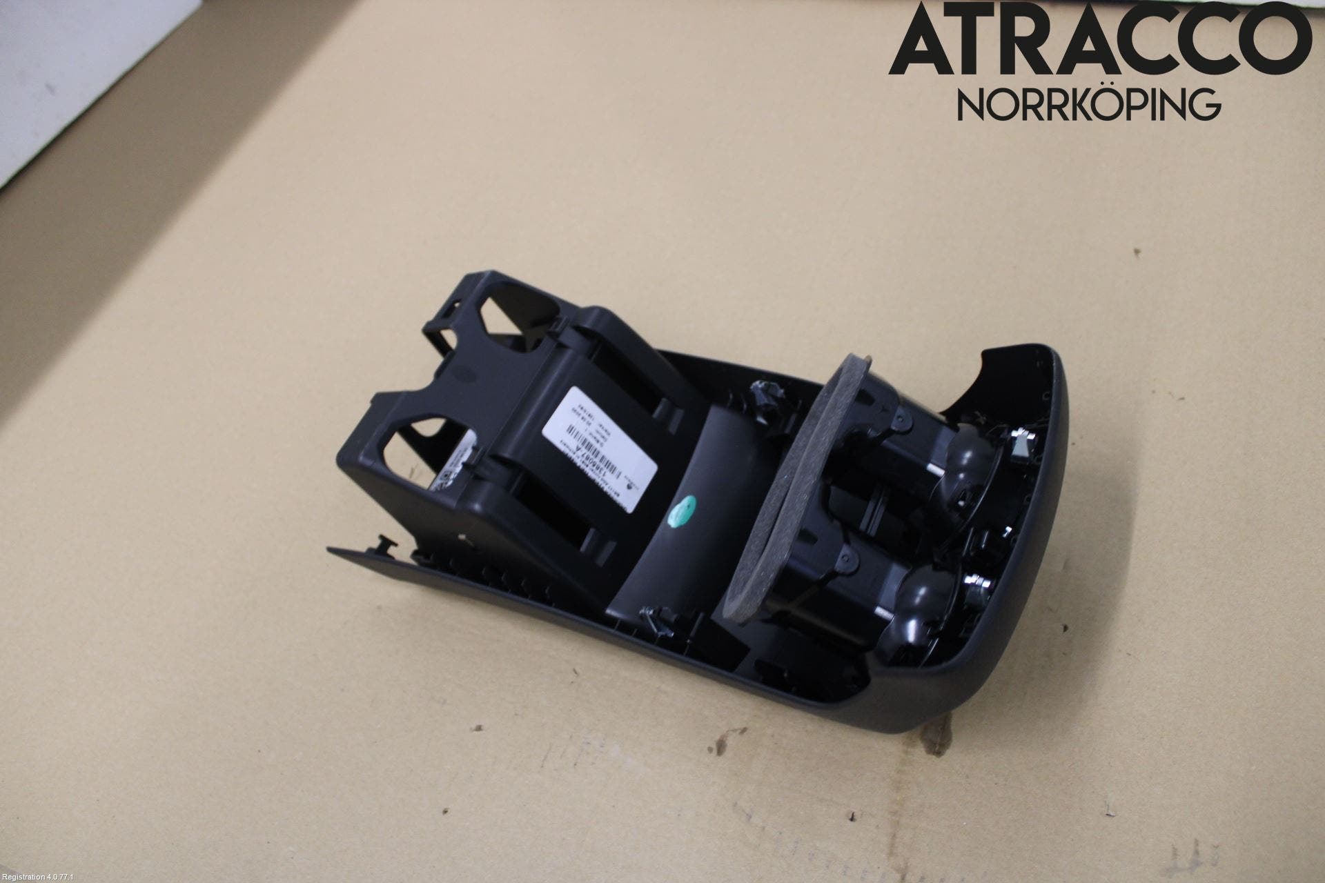 Mercedes-Benz MB A-KLASS (W177) 18- Instrumentkonsoll Mitt