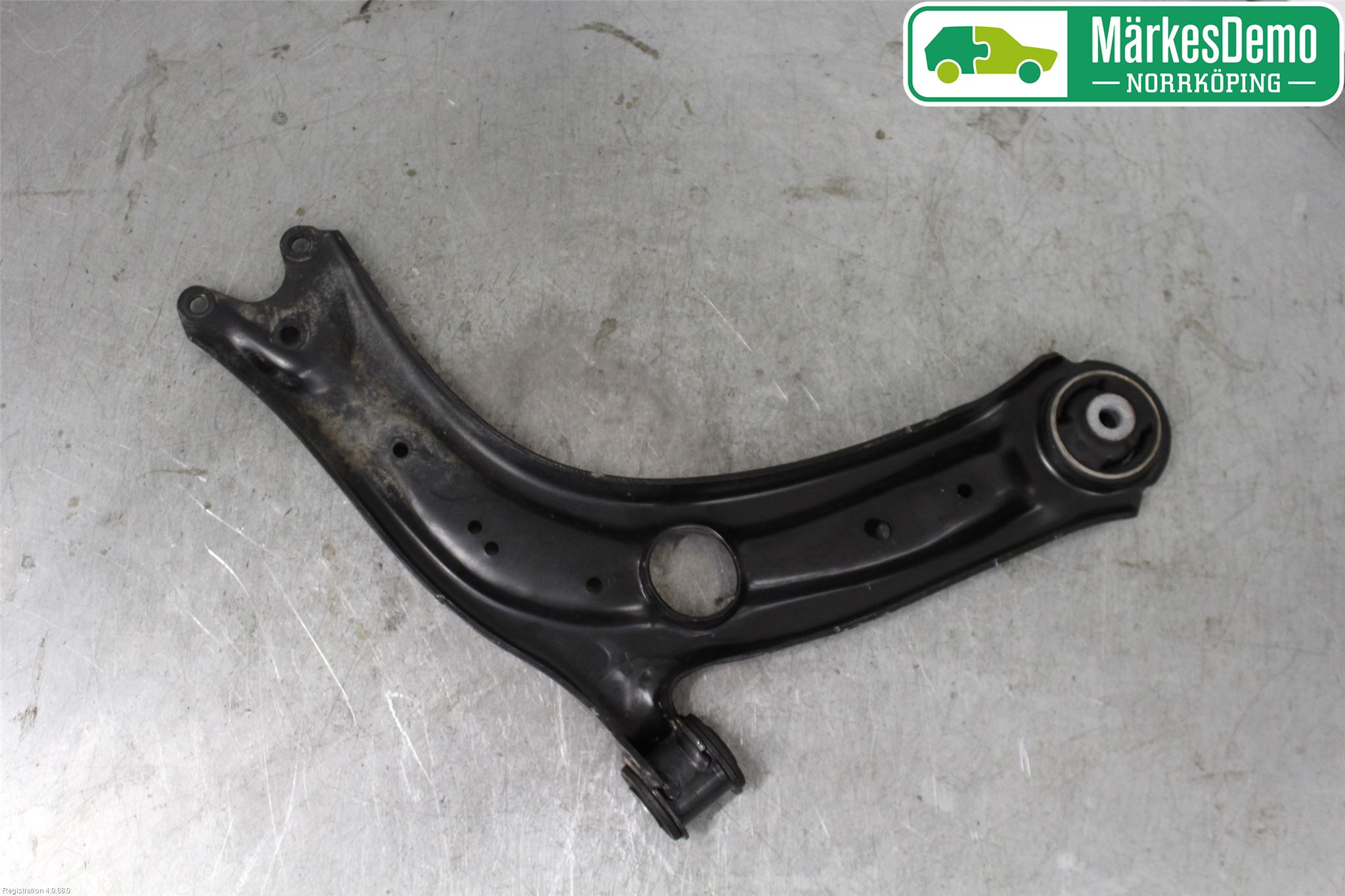 Volkswagen VW TIGUAN 16-24 Bärarm Fram Undre Vä