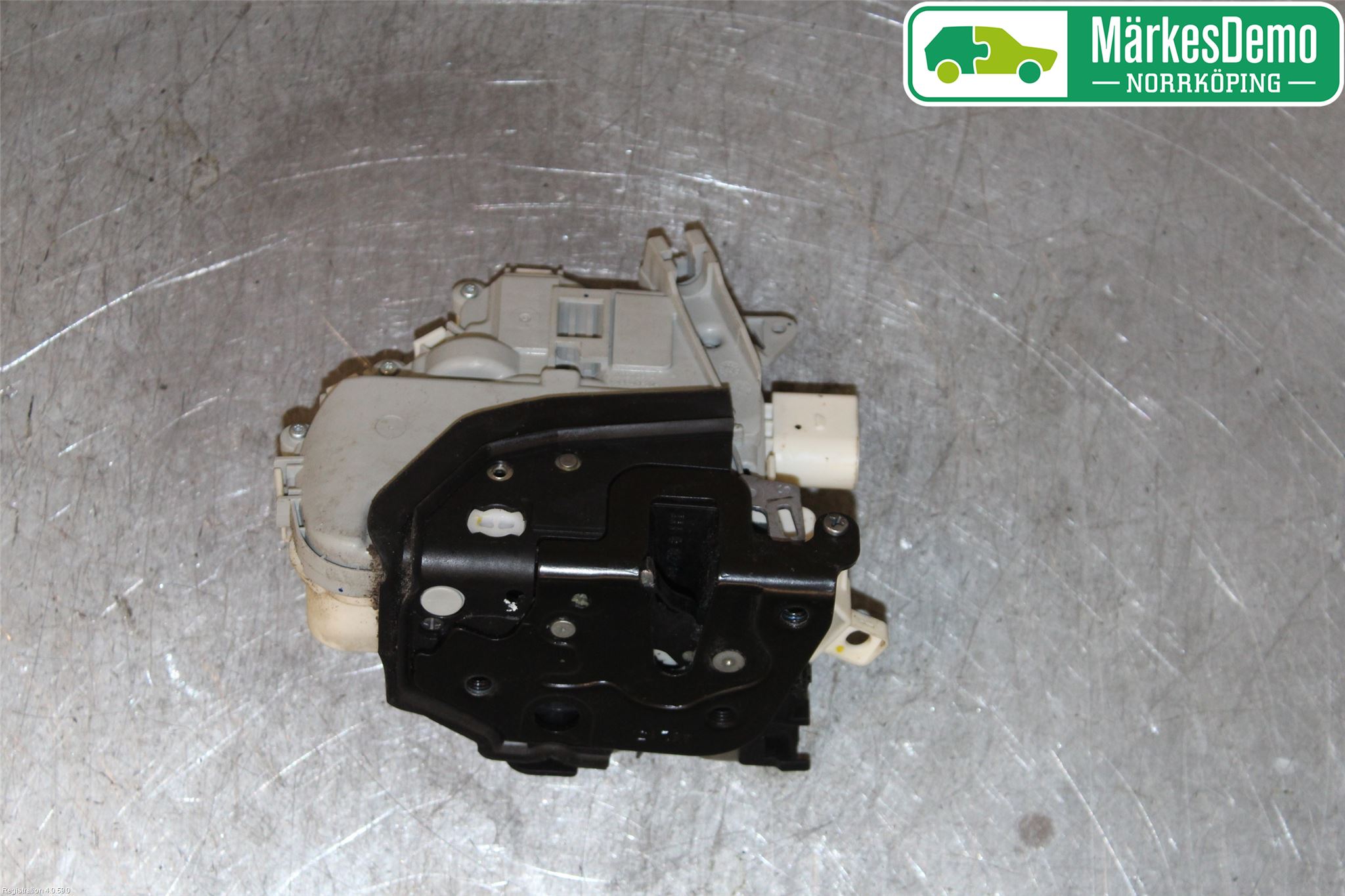 Audi A6/S6 4G 11-18 Låskista-Dörrlås