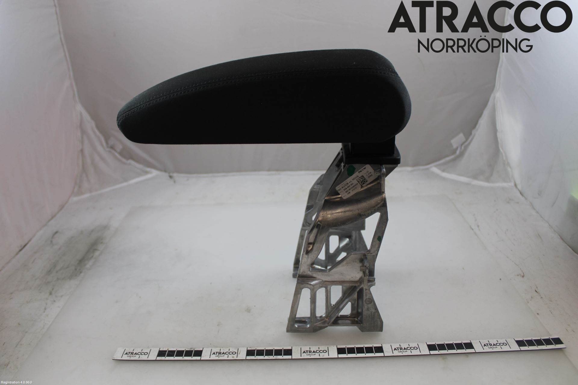 Audi Q3 F3 19- Inredning Armstöd