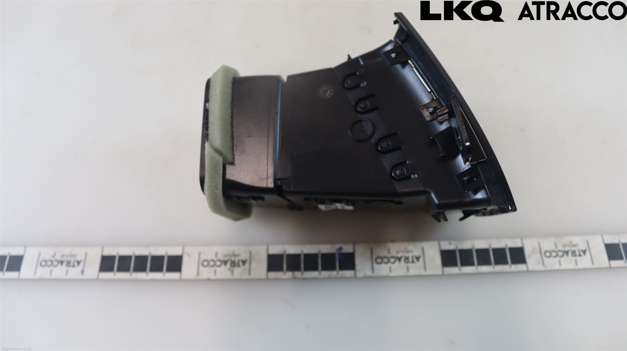 Volvo V90 17->> Defrosterkanal-Munstycke