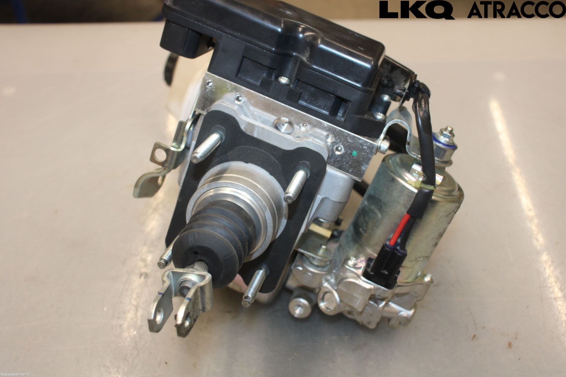 Toyota RAV4 19- Bromsservo