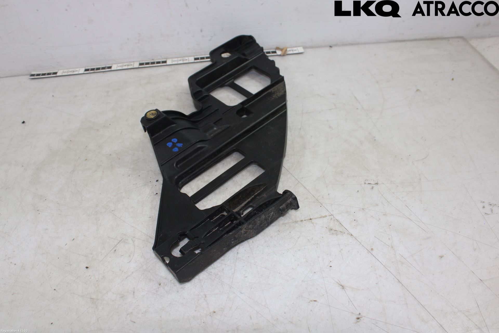 Volkswagen VW GOLF VI 09-13 Strålkast Fästsarg