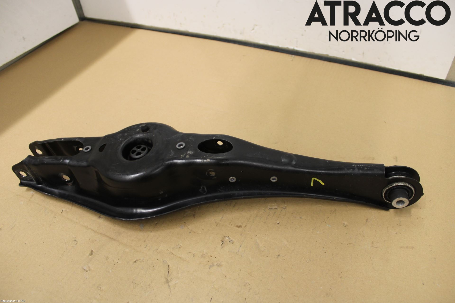 Audi Q2/SQ2 17- Bärarm Bak Vänster