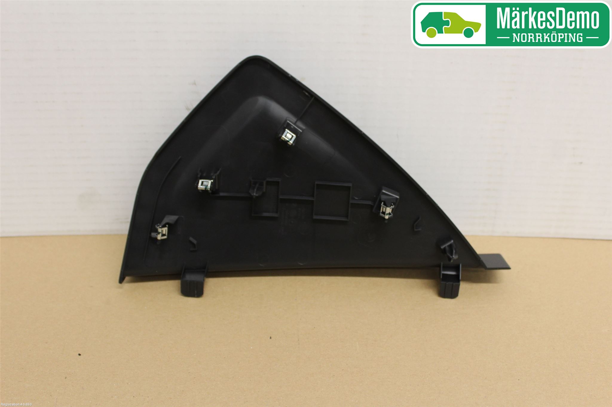 Jaguar I-PACE 18- Instrumentbräda Inlägg-Dekorlist