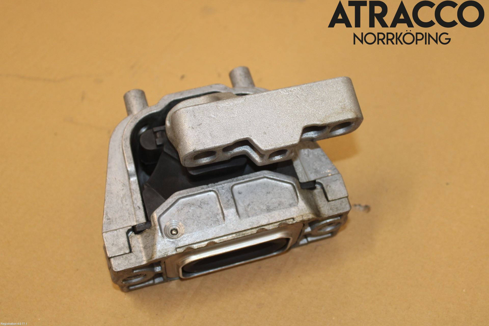 Volkswagen VW GOLF VI 09-13 Motorfäste