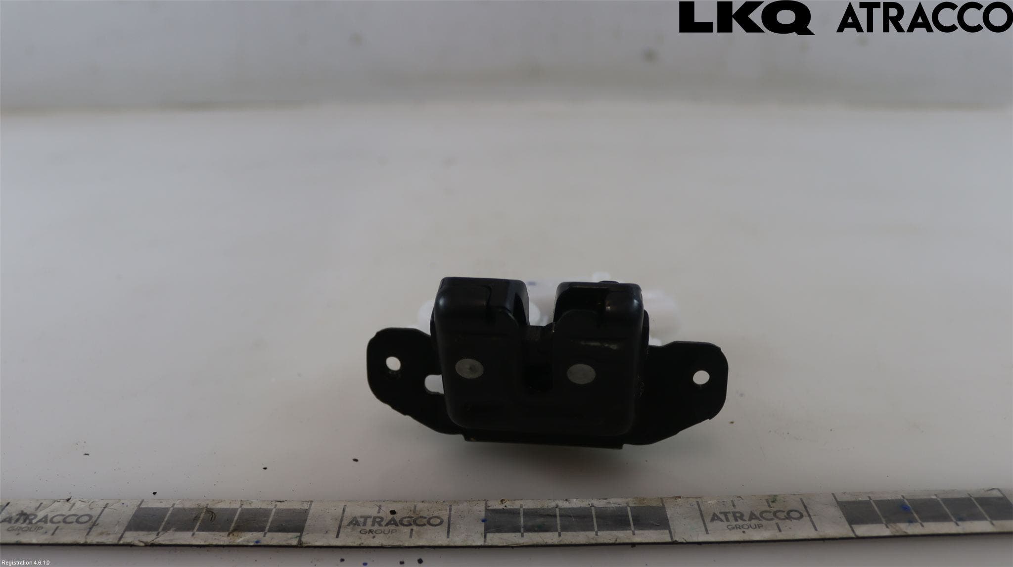 Toyota YARIS XP21 20- Låskista Baklucka