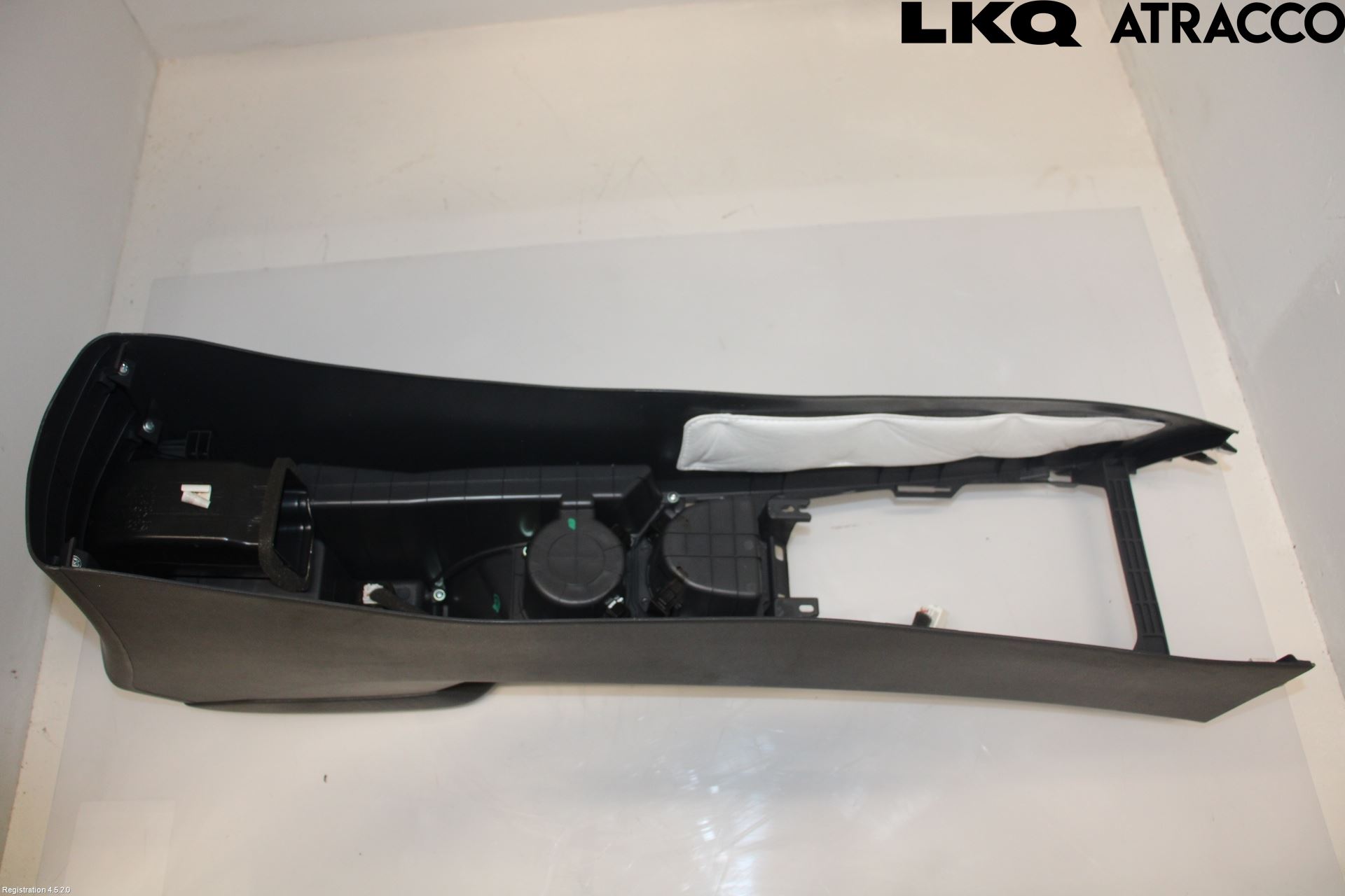 Hyundai IONIQ AE 17-22 Instrumentkonsoll Mitt