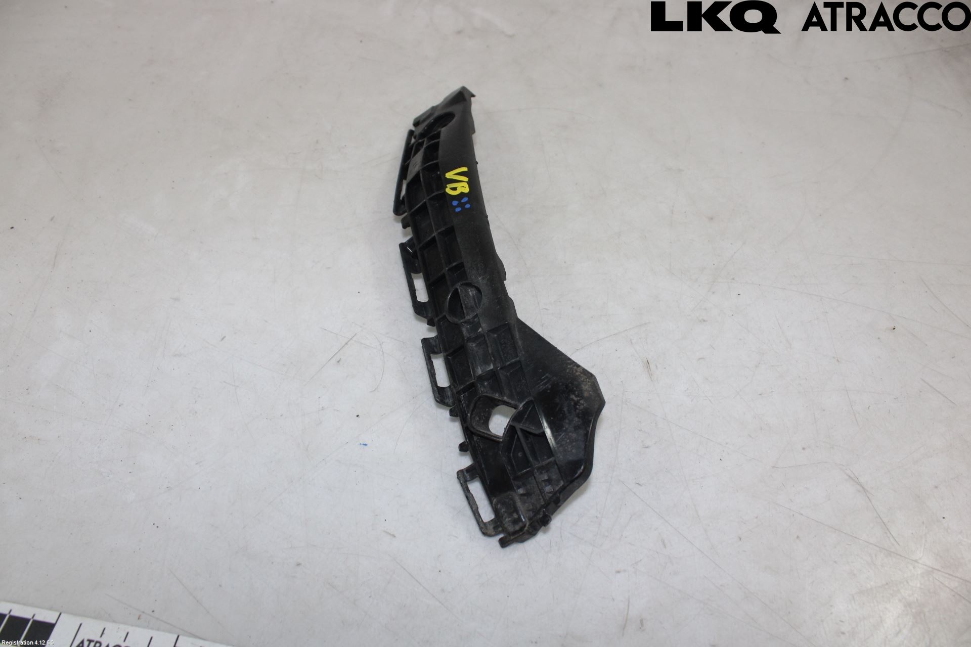 Toyota YARIS XP130 15-20 Stötfångarfäste Bak Vä