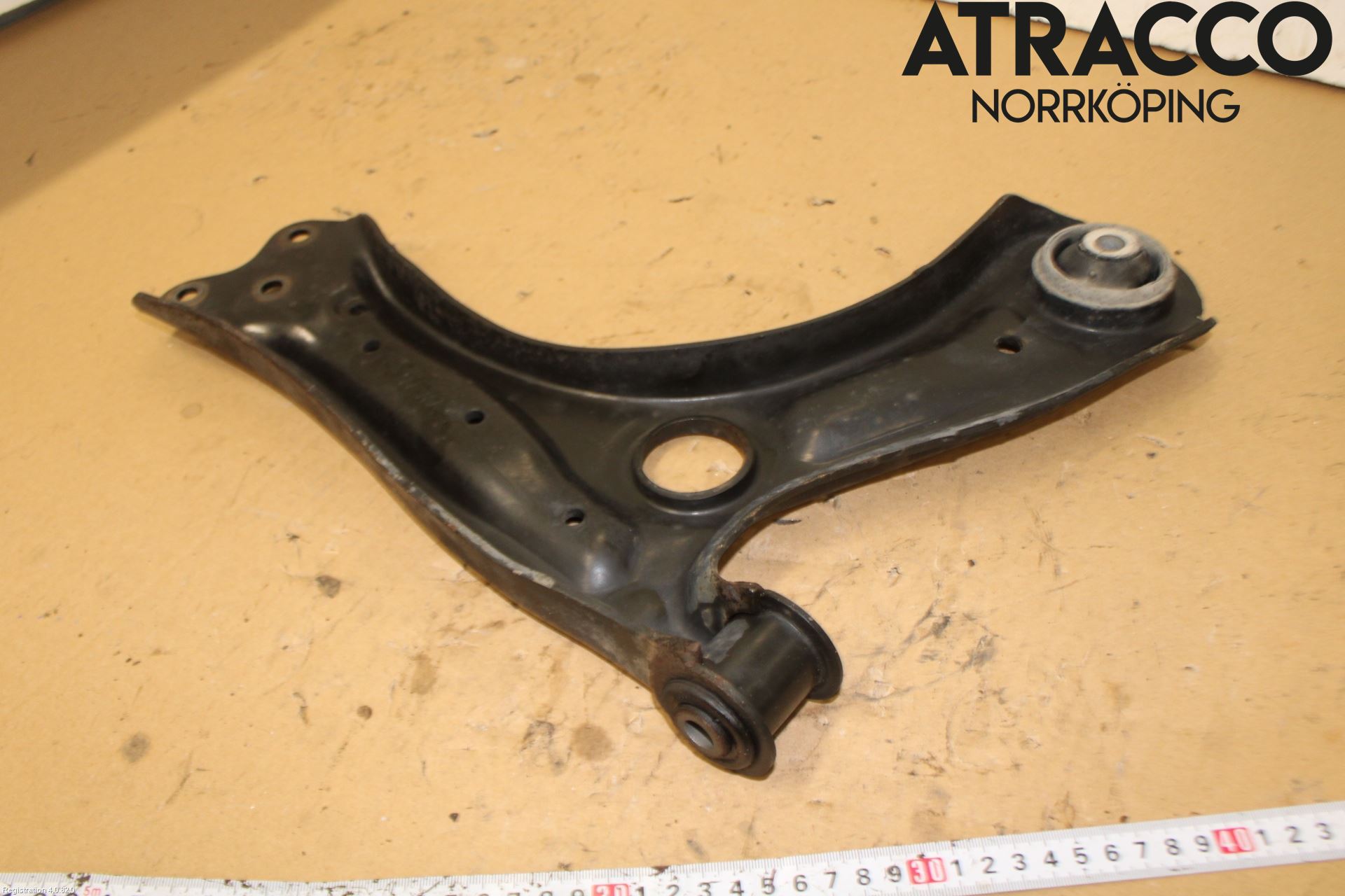 Volkswagen VW POLO 10-17 Bärarm Fram Undre Vä