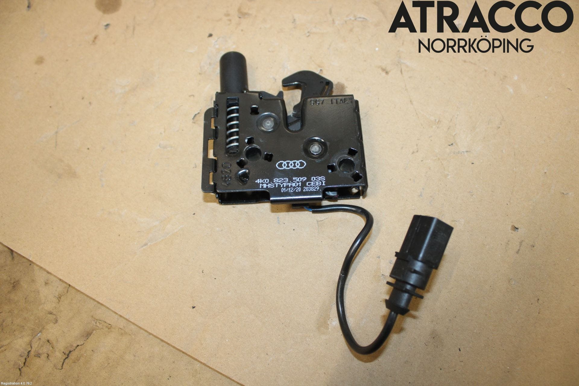 Audi A6 F2/C8 19- Huvlås