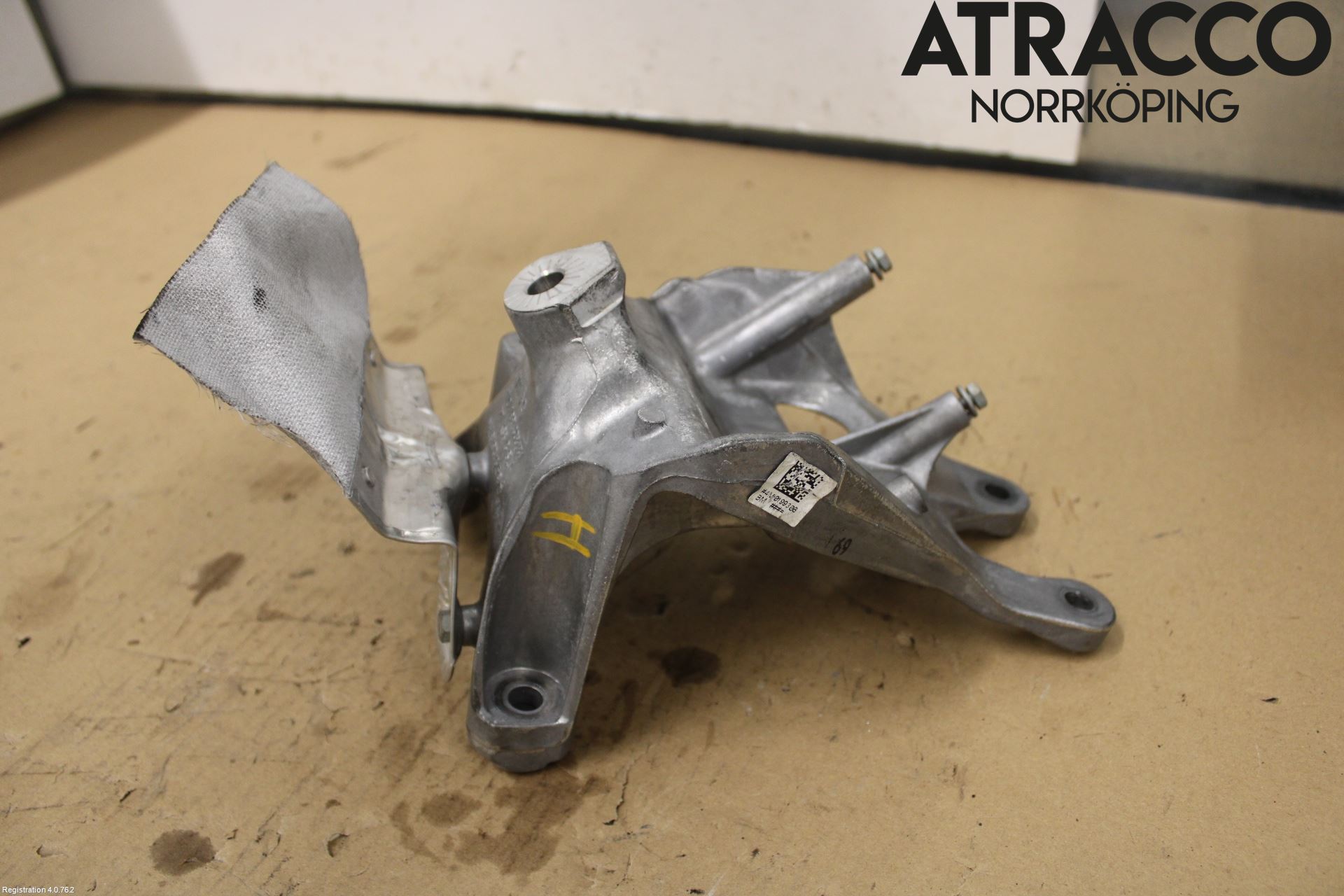 Audi A6 F2/C8 19- Motorfäste