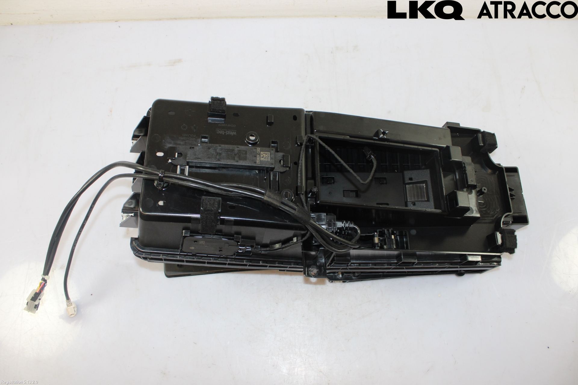 Mercedes-Benz MB EQE (V295) 22- Instrumentkonsoll Mitt