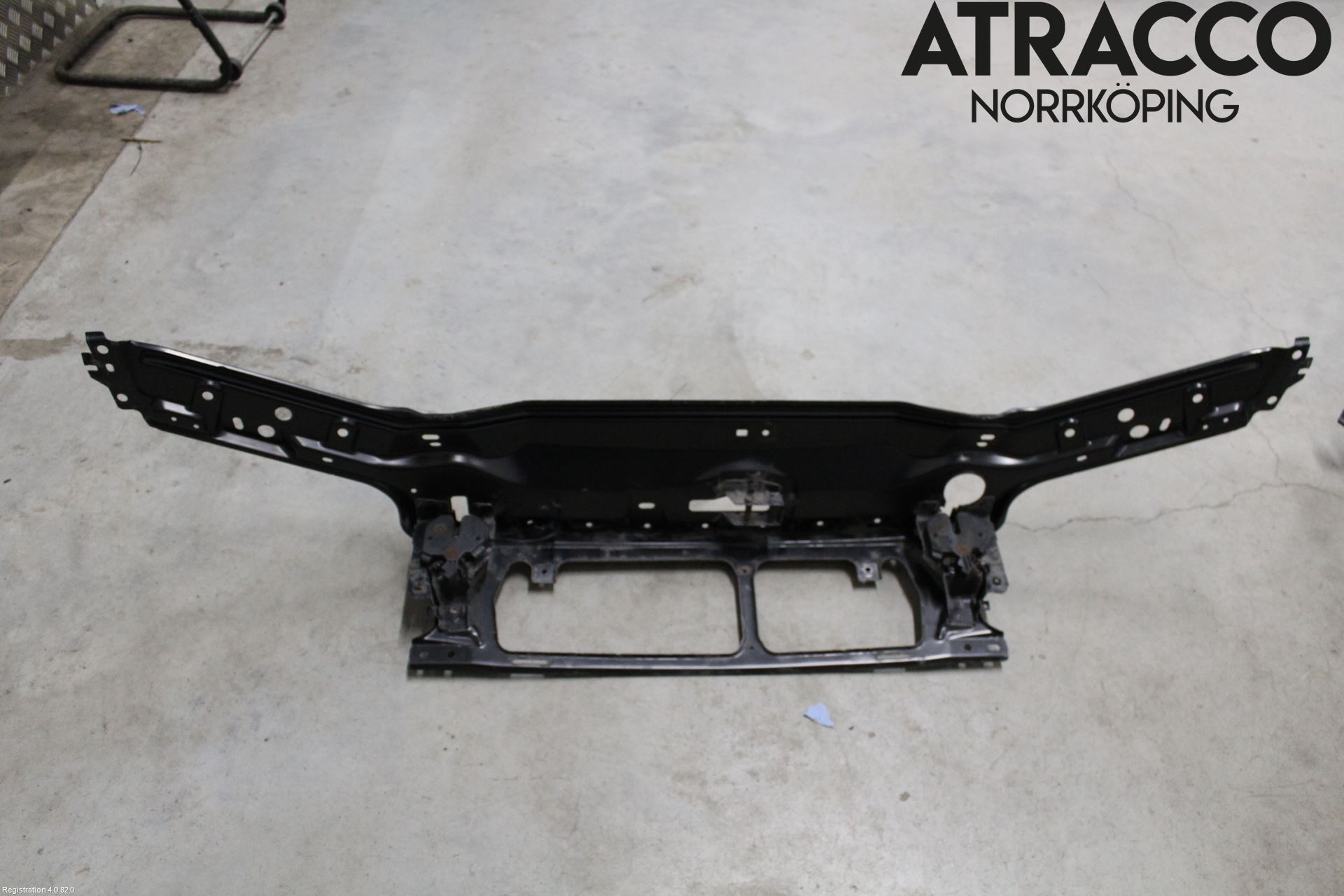 Volvo S80 04-06 Front Huvlåsplåt-Balk