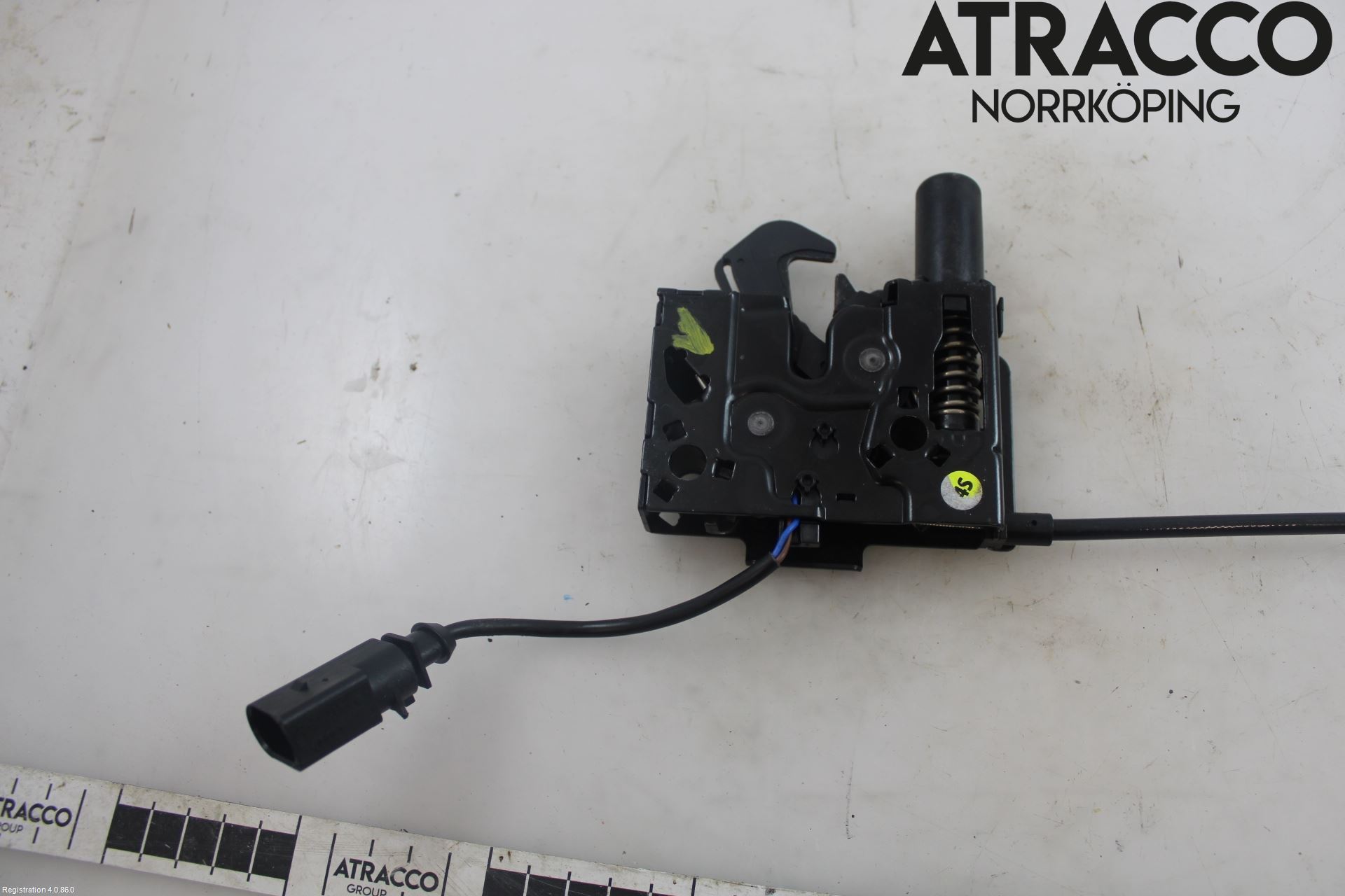 Audi Q4 E-TRON FZ 22- Huvlås