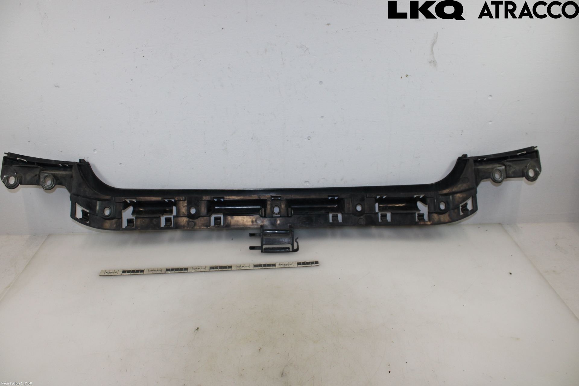 BMW 1 E87/81 5D/3D 03-11 Stötfångardel Bak Mitt