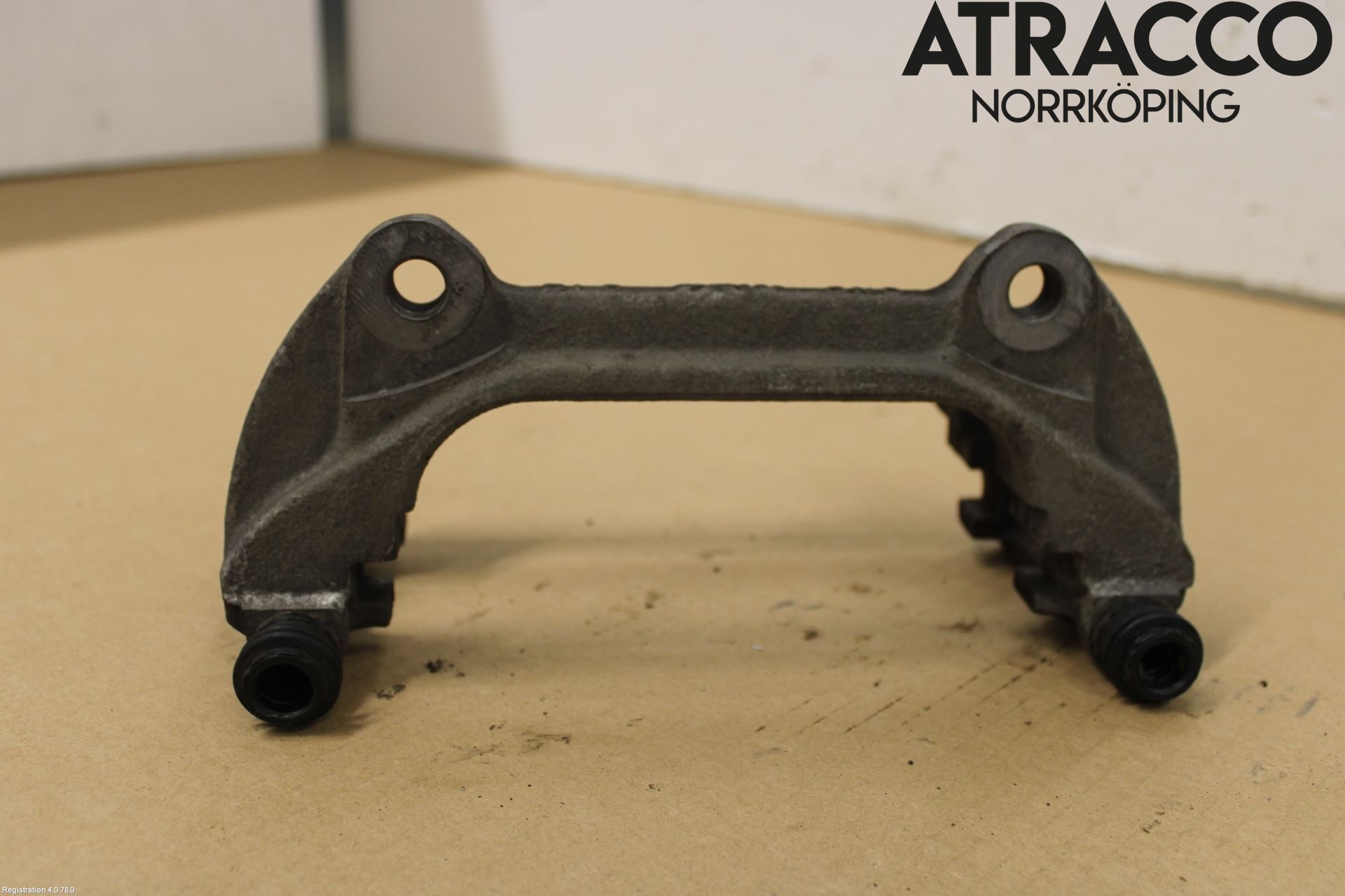 Skoda SUPERB 16-24 Bromsokshållare