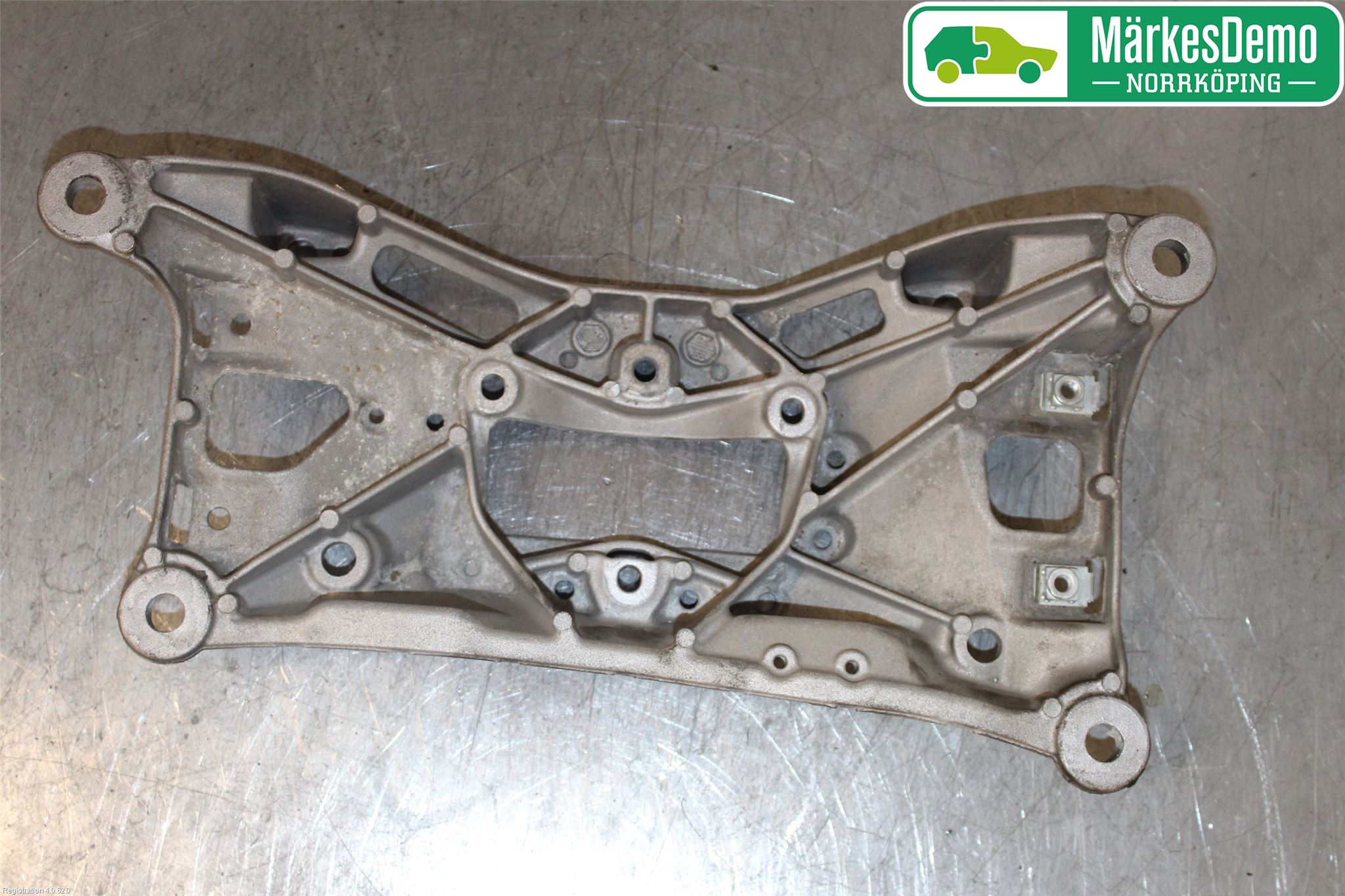 Audi A4/S4 B9 16-19 Växellådsbalk