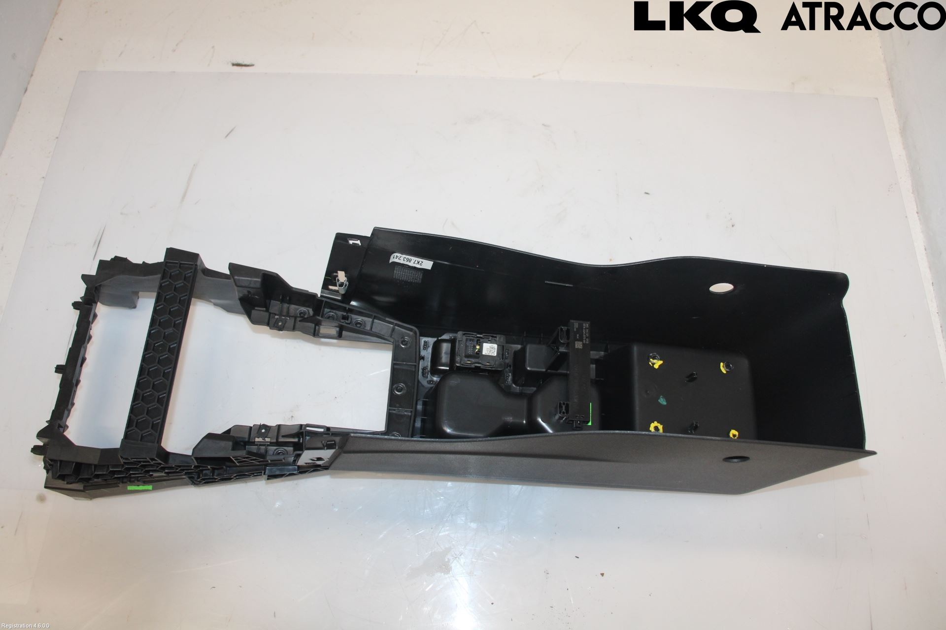 Volkswagen VW CADDY 21- Instrumentkonsoll Mitt