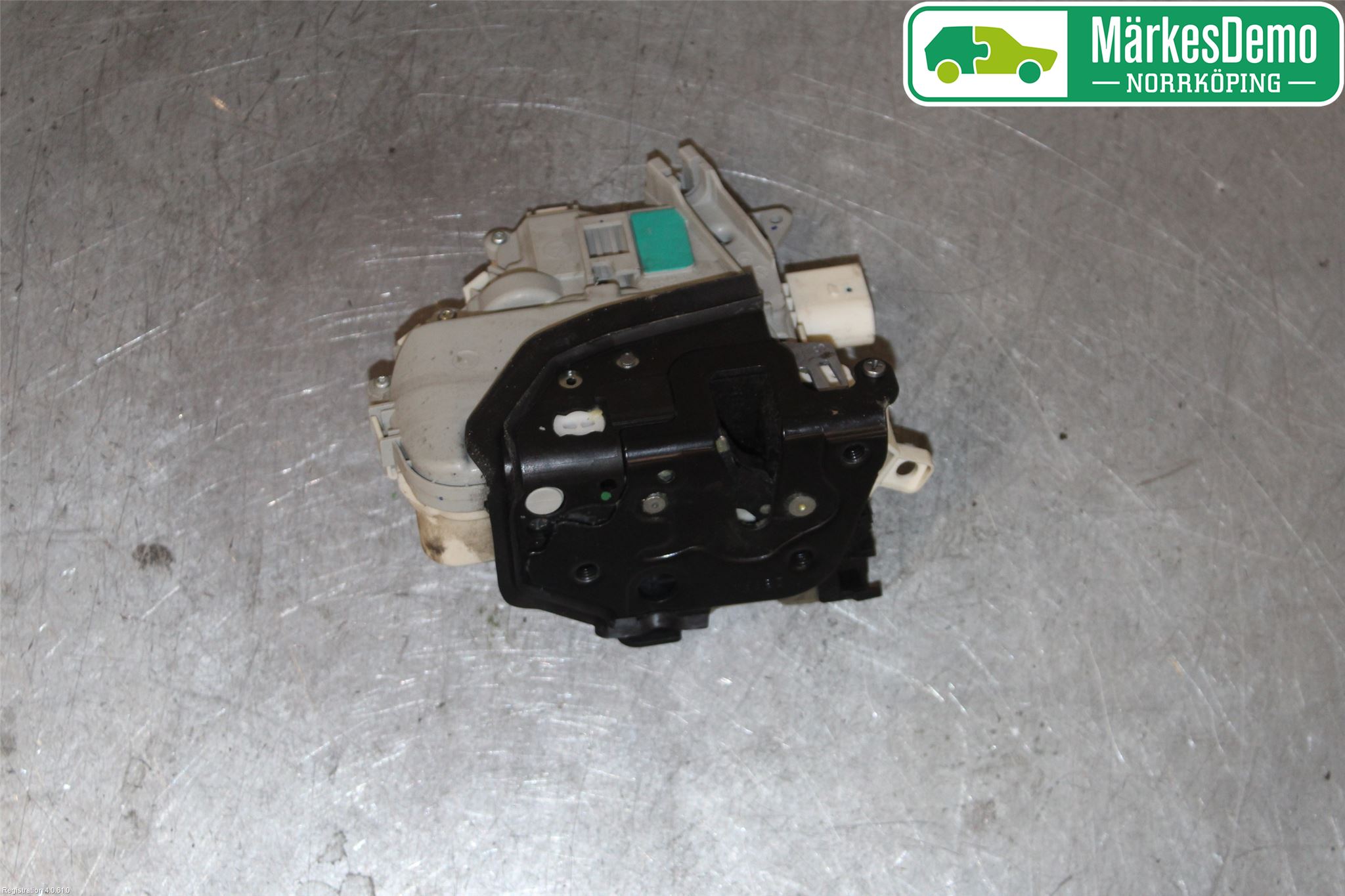 Audi A4 12-15 Låskista-Dörrlås