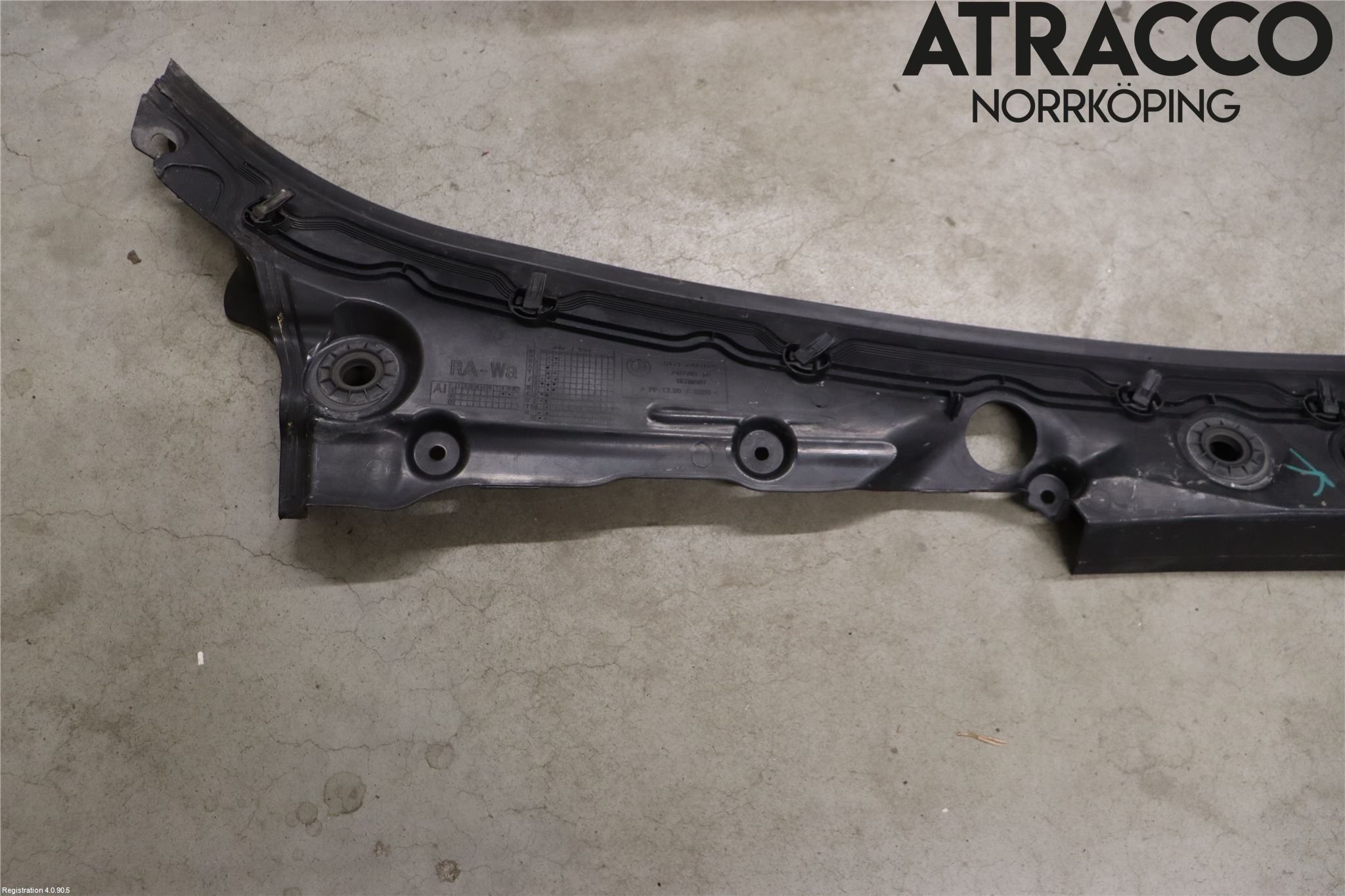 BMW 5 F10/F11/F18 09-17 Torpedplåt-Torpedplast