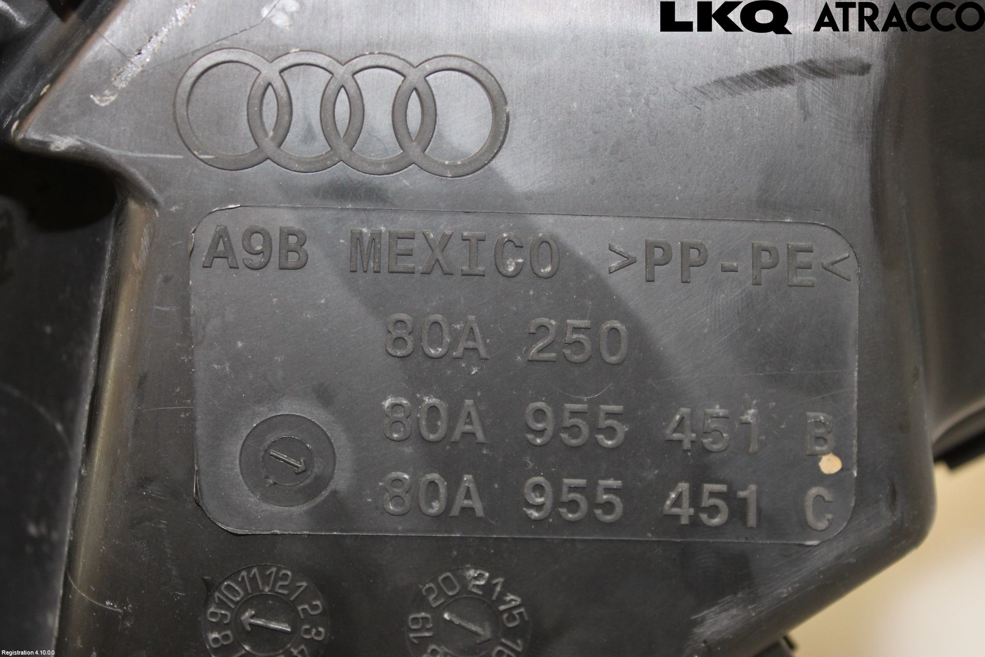Audi Q5/SQ5 17- Spolartank Vindruta-Strål