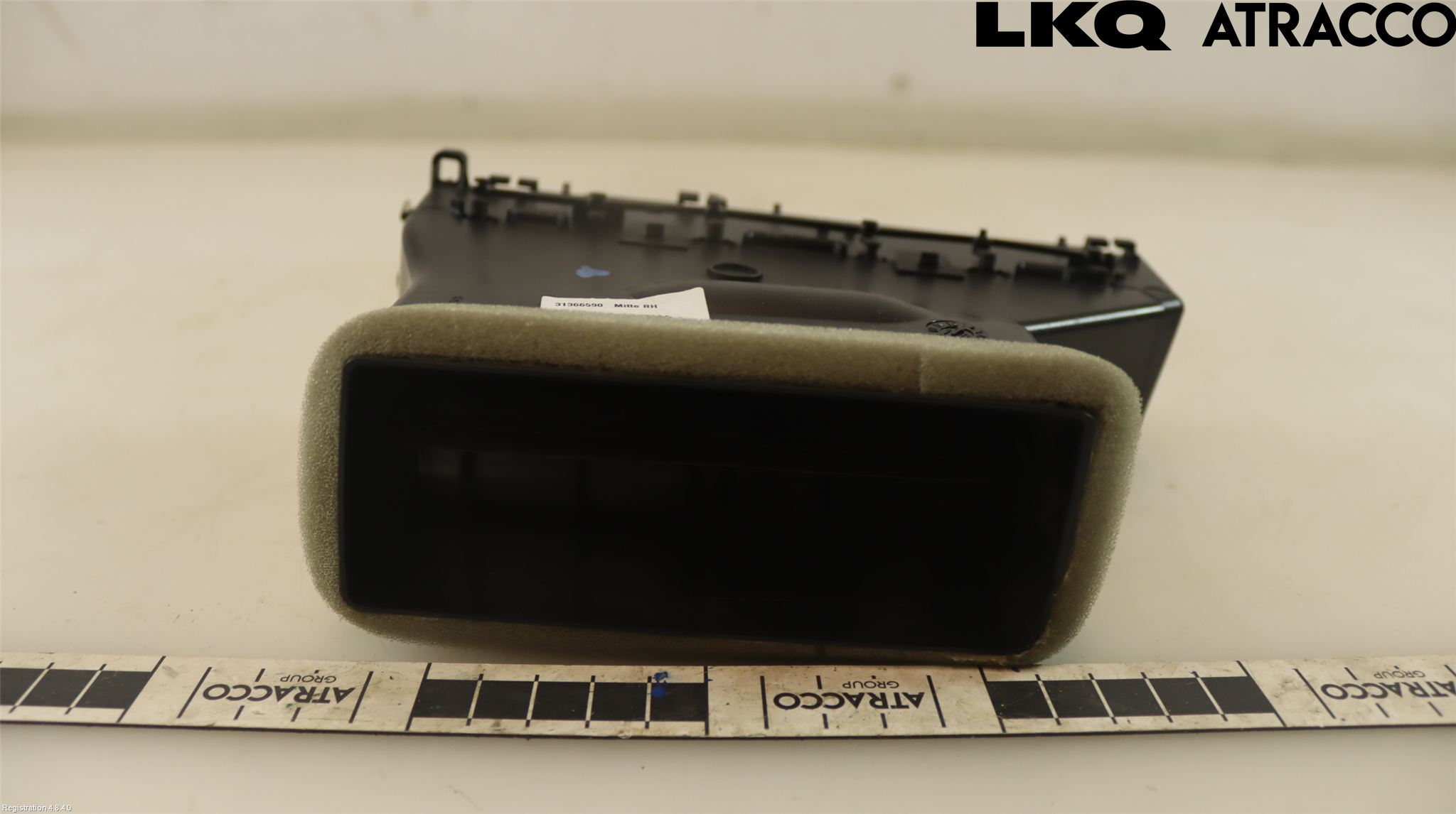 Volvo V90 17->> Defrosterkanal-Munstycke