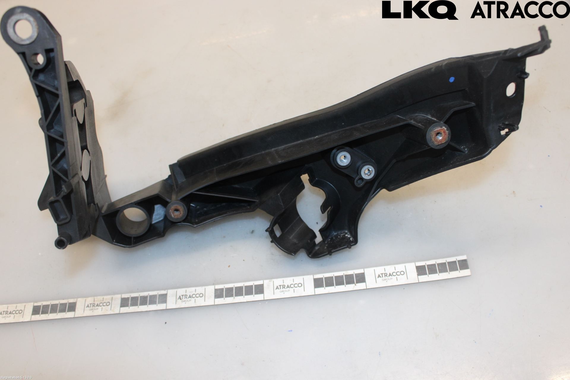 Audi A4/S4 08-11 Strålkast Fästsarg