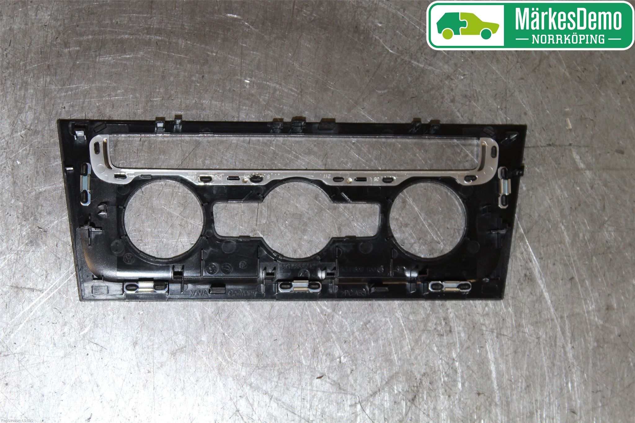 Volkswagen VW GOLF / E-GOLF VII 13-20 Instrument-Radio Sarg