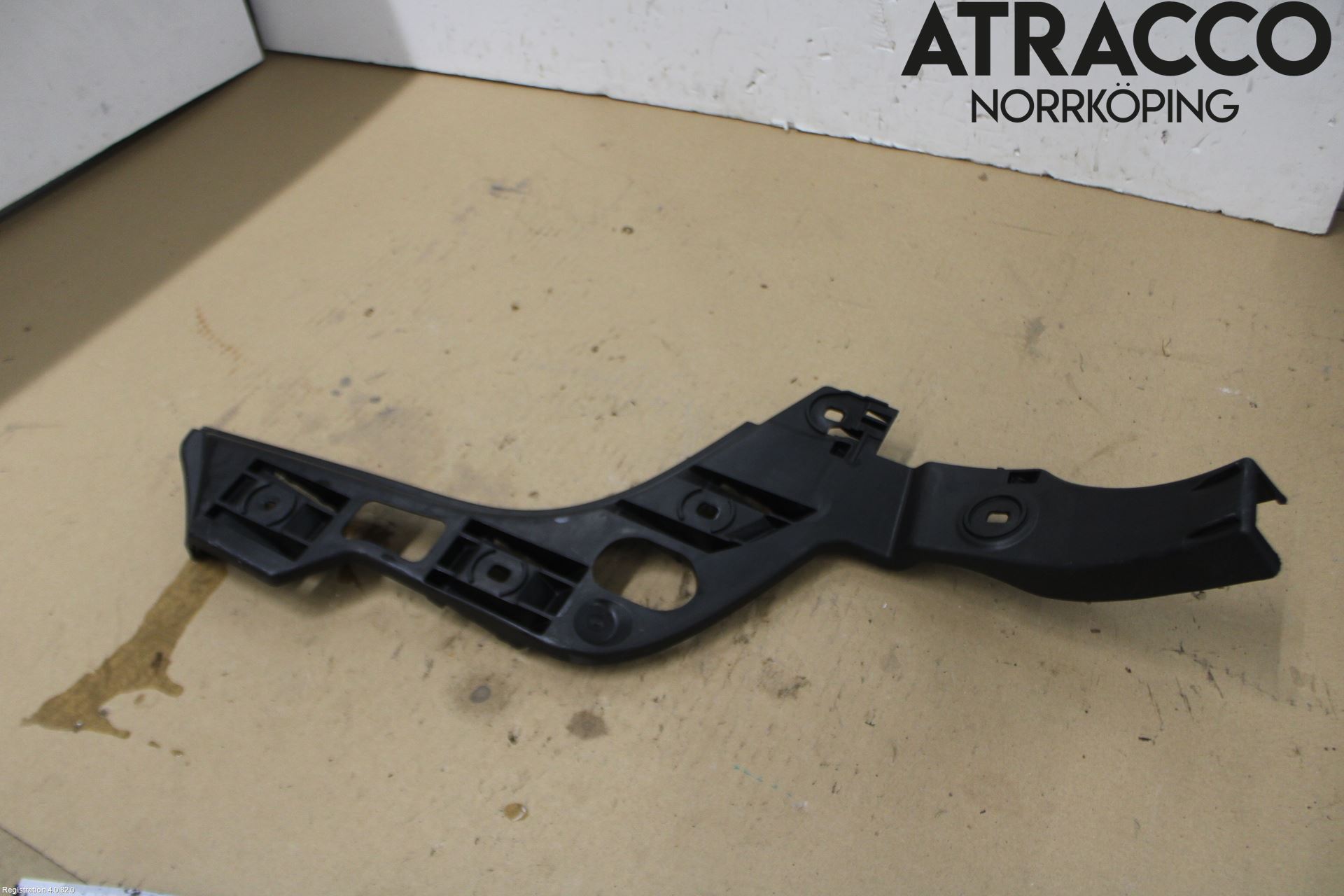 Volkswagen VW EOS  11- Stötfångarfäste Bak Hö