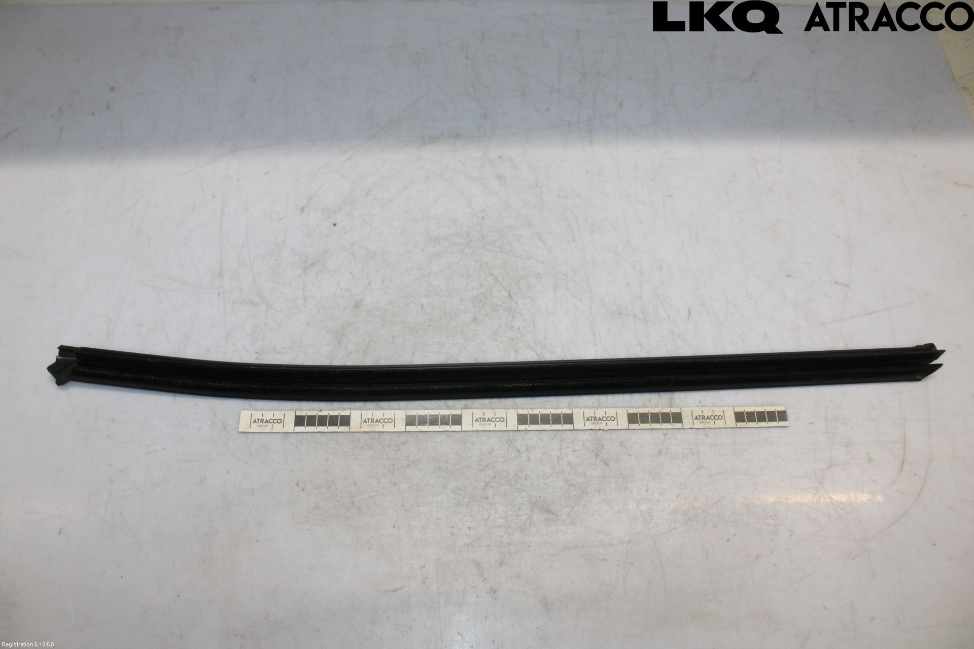 Volkswagen VW ID.4 21- Dörr Dekorlist Fram Vä