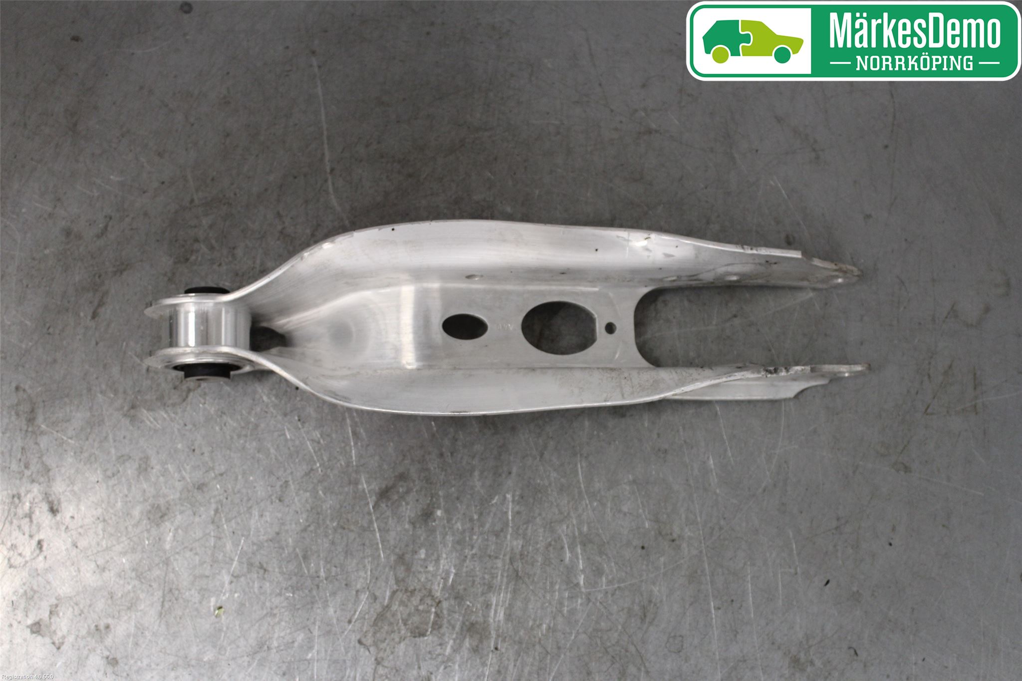 Audi Q5/SQ5 17- Bärarm Fram Undre Hö