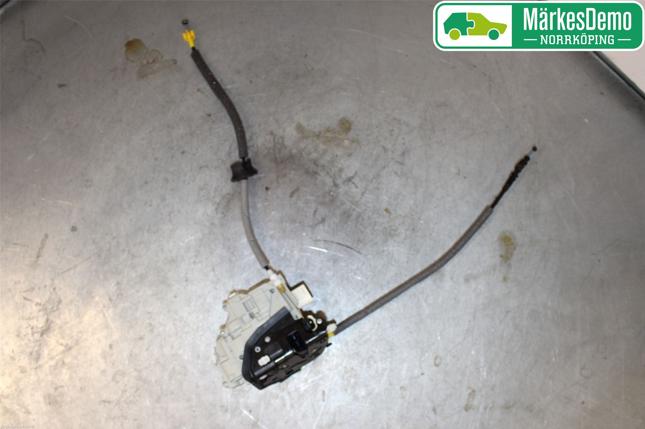 Audi A4/S4 B9 16-19 Låskista-Dörrlås