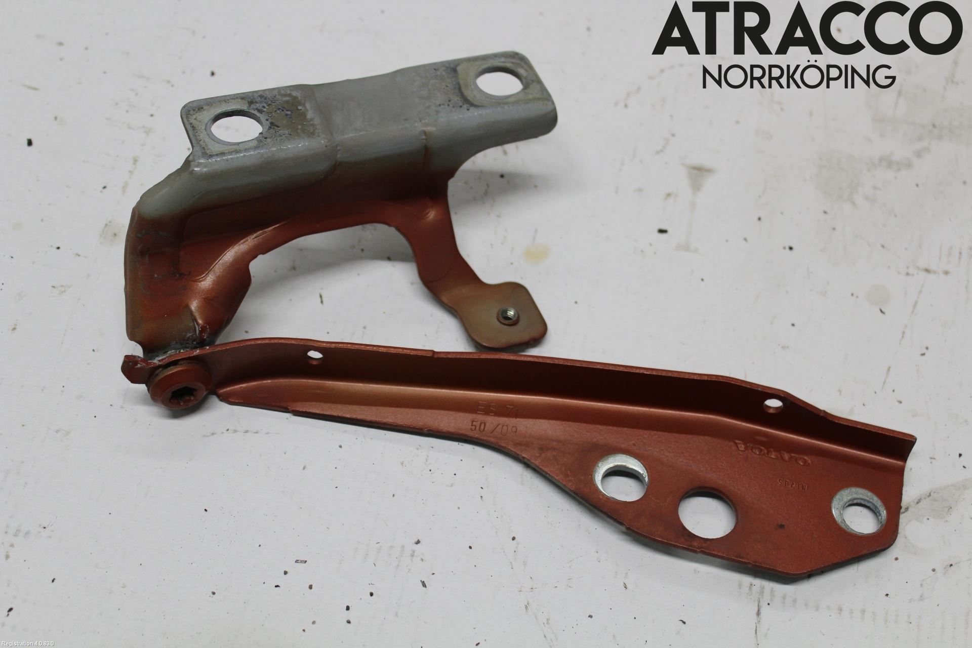 Volvo C30 10-13 Huvgångjärn