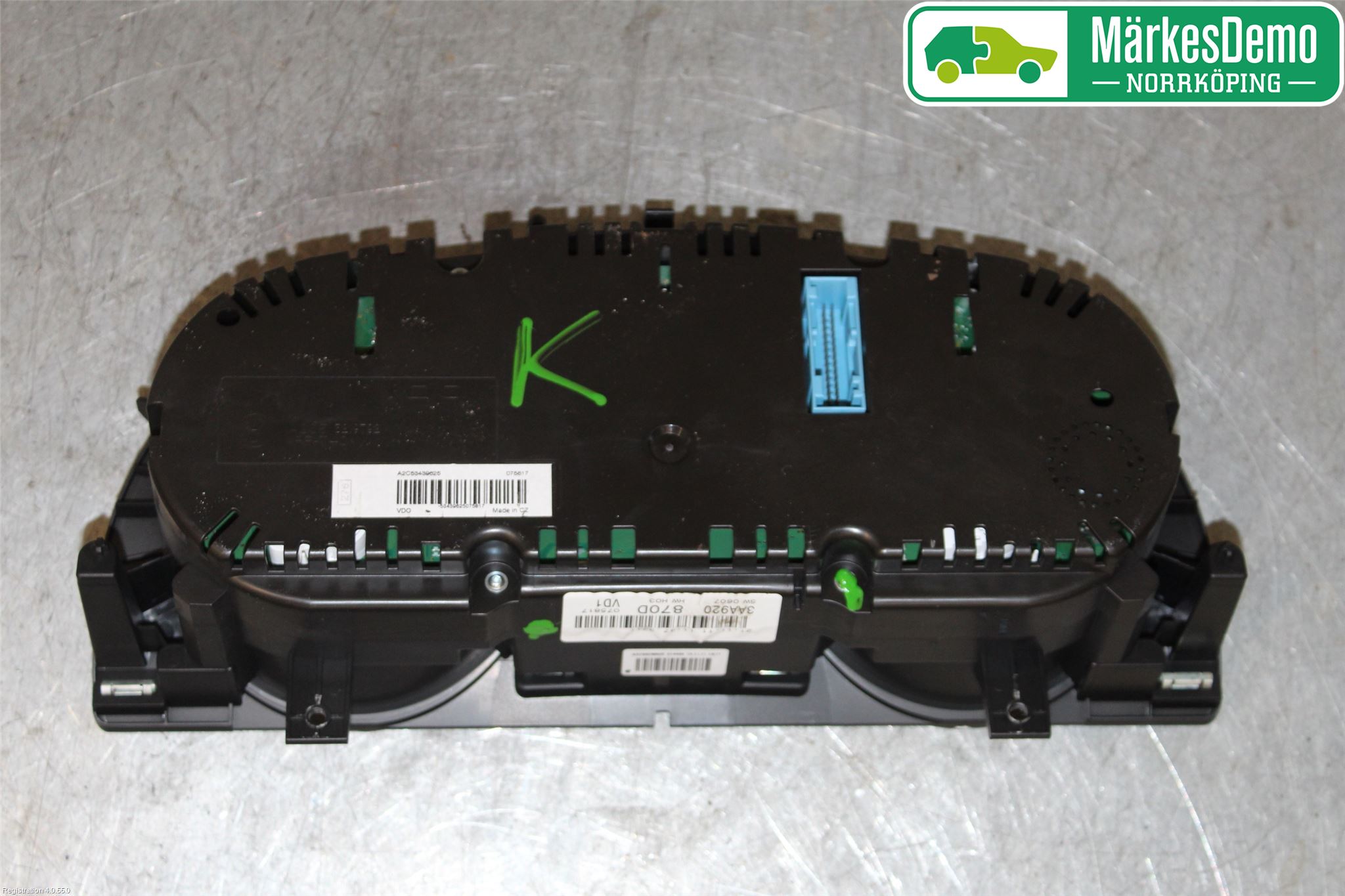 Volkswagen VW PASSAT 11-14 Instrument Komb