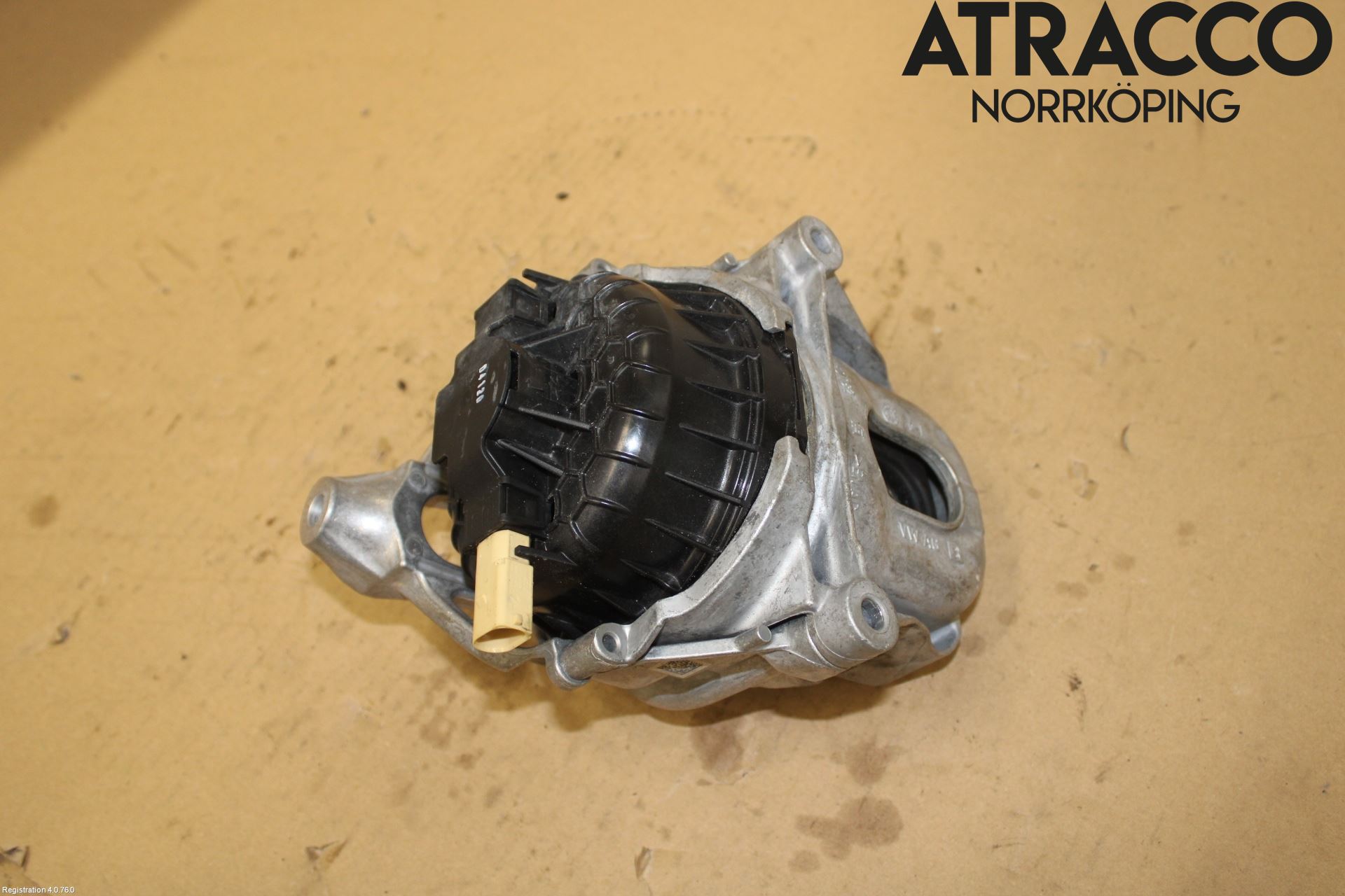 Volkswagen VW TOUAREG CR 18- Motorfäste