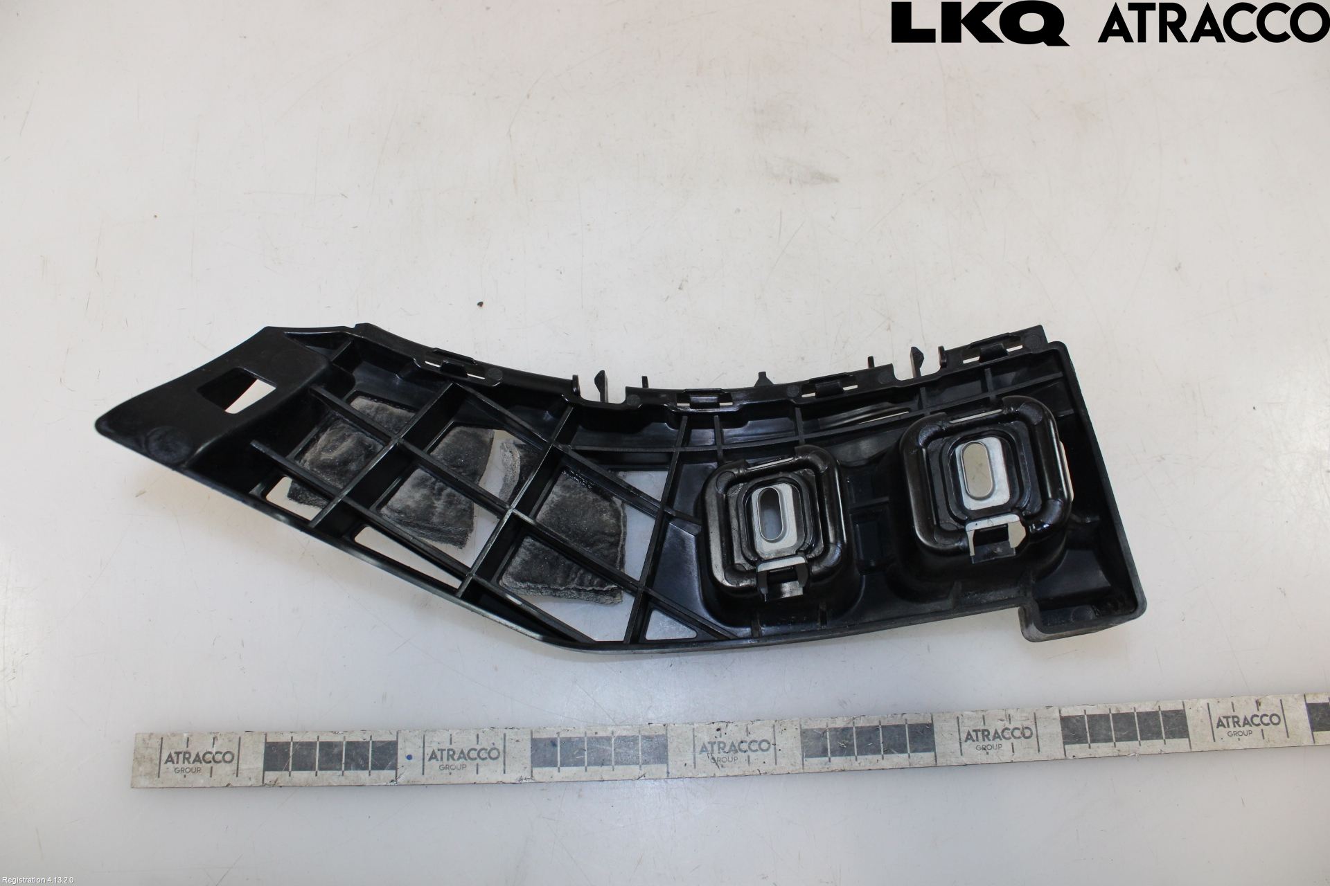 Mercedes-Benz MB E-KLASS (W212) 09-16 Stötfångarfäste Bak Hö