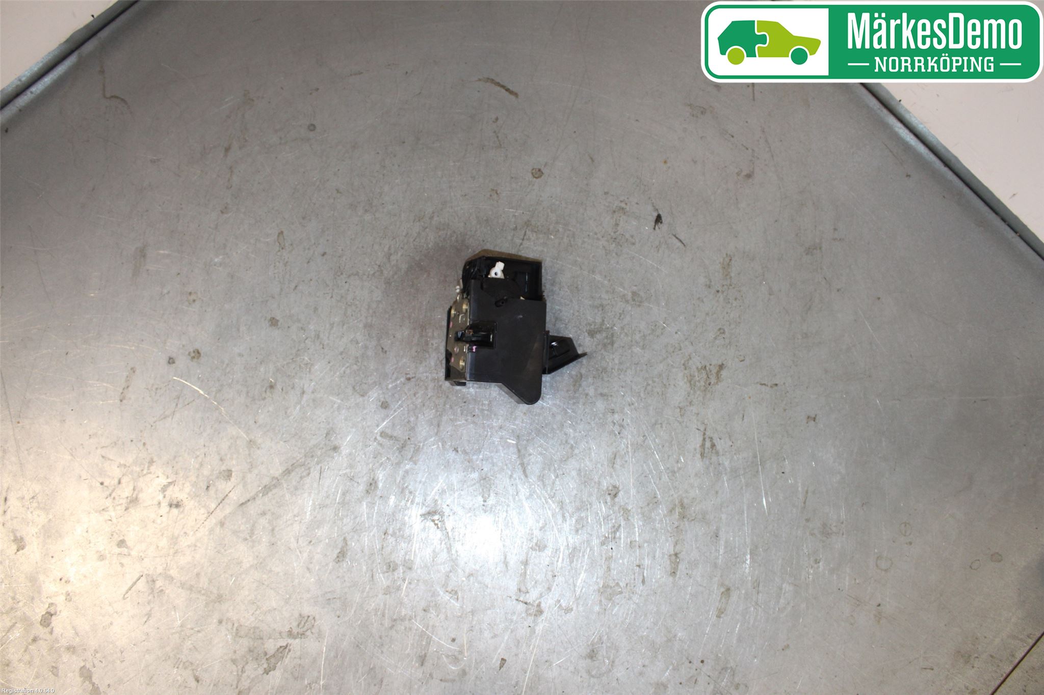 Dacia SANDERO/STEPWAY 13-20 Låskista-Dörrlås