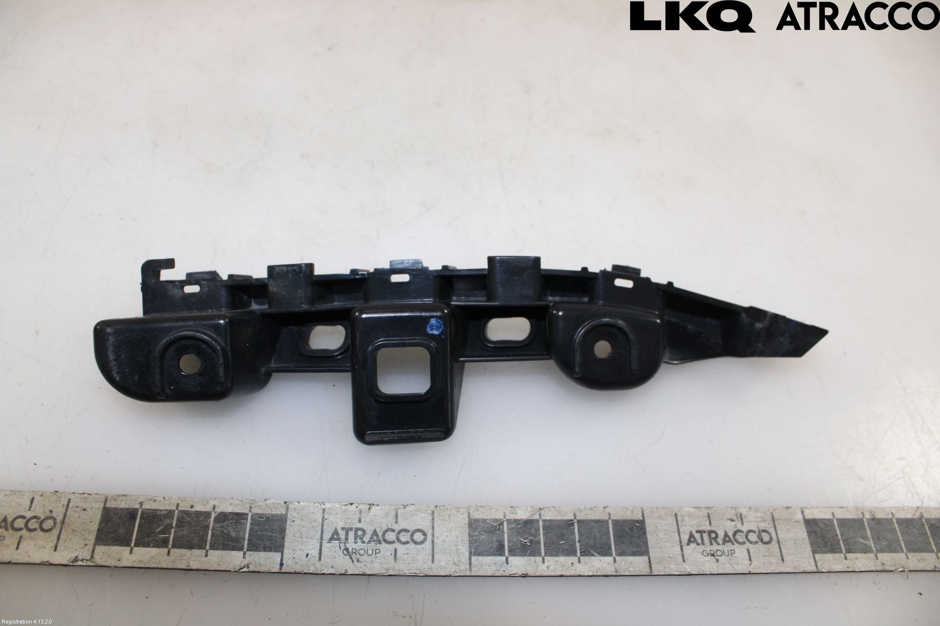 Volkswagen VW PASSAT 11-14 Stötfångarfäste Fram Hö