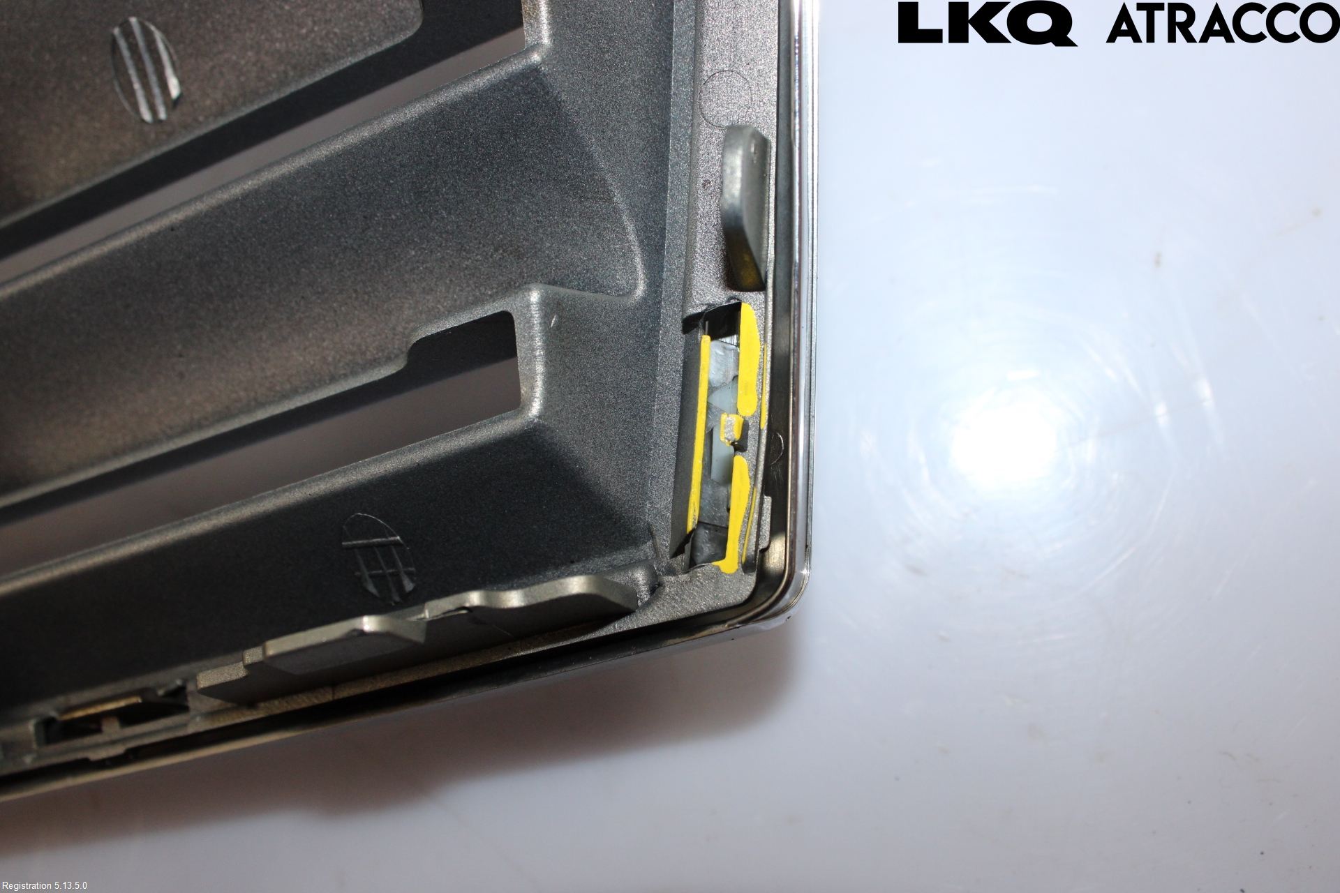 Toyota AVENSIS 03-06 Grill Komp