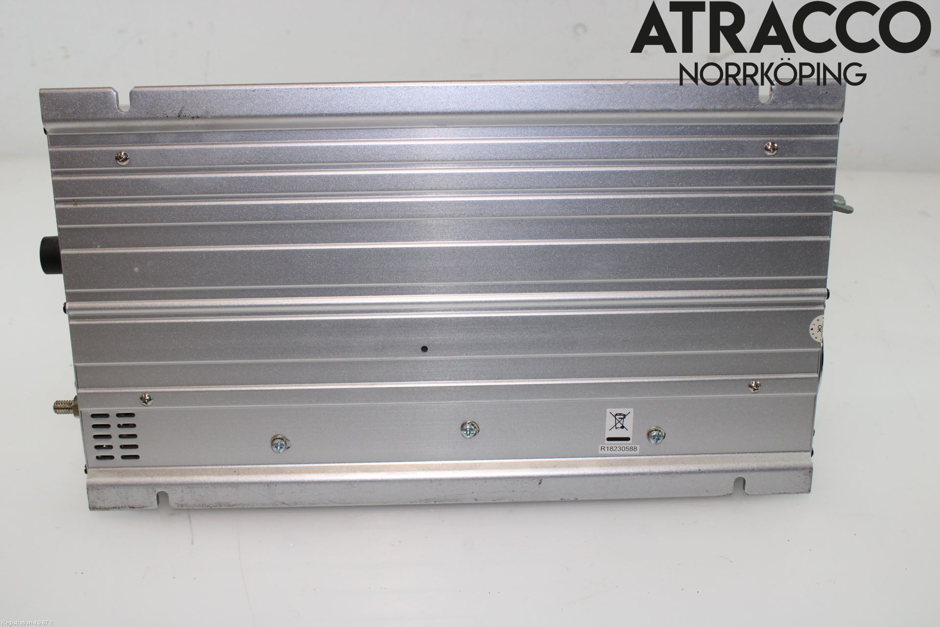 Volkswagen VW CRAFTER II / E-CRAFTER 17- Inverter 12 -> 220 V