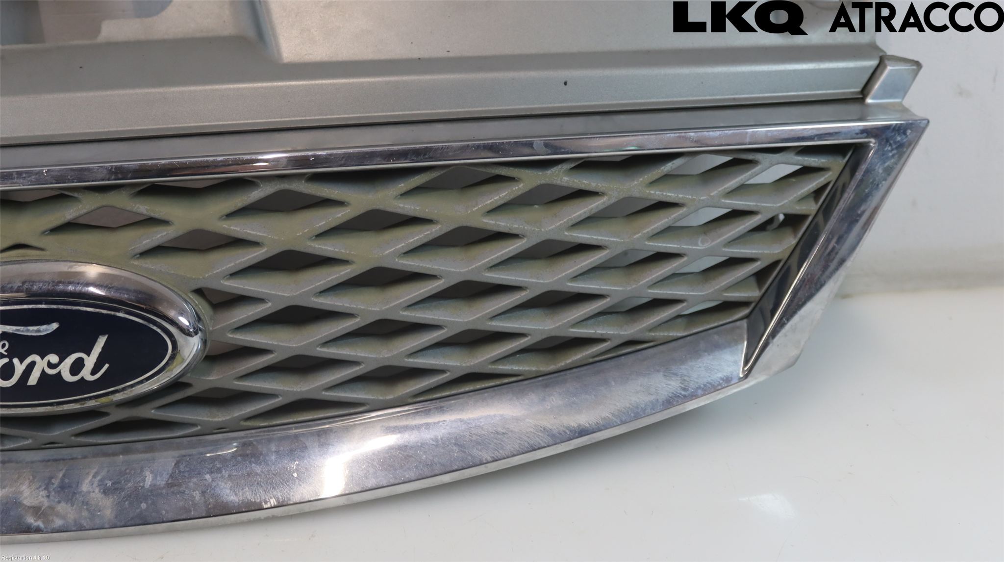 Ford MONDEO     01-06 Grill Komp