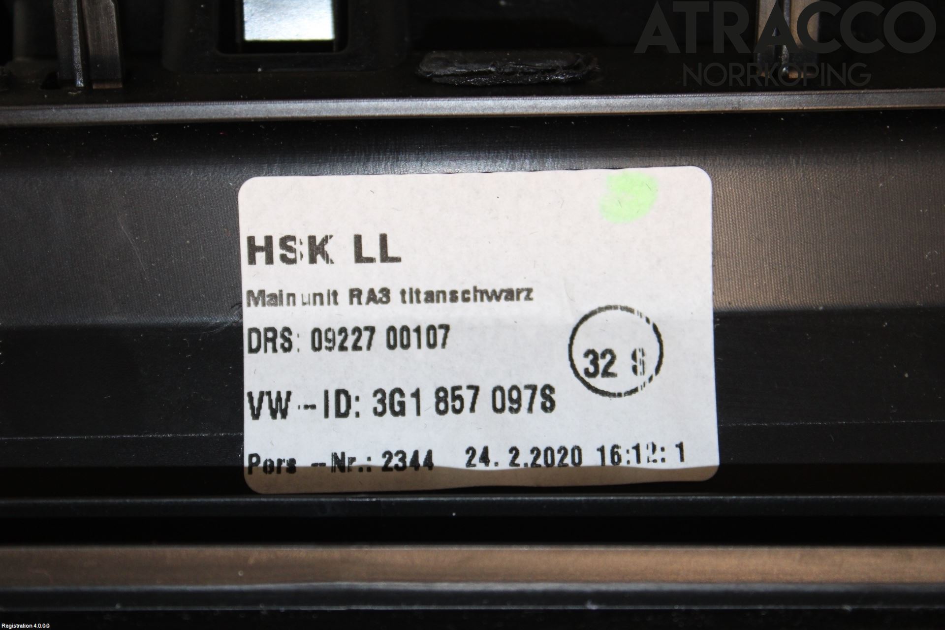 Volkswagen VW PASSAT 20-24 Handskfack