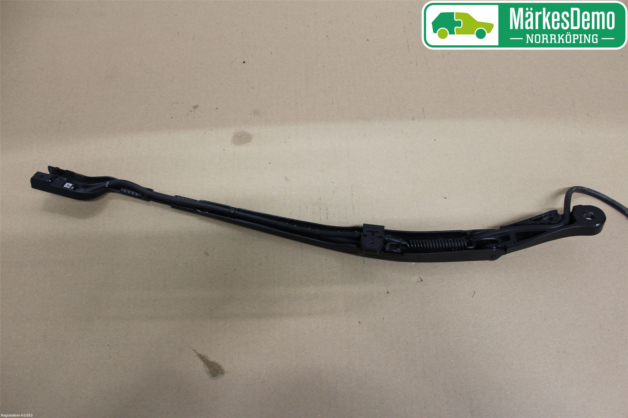 Jaguar I-PACE 18- Torkararm Armar Vindruta