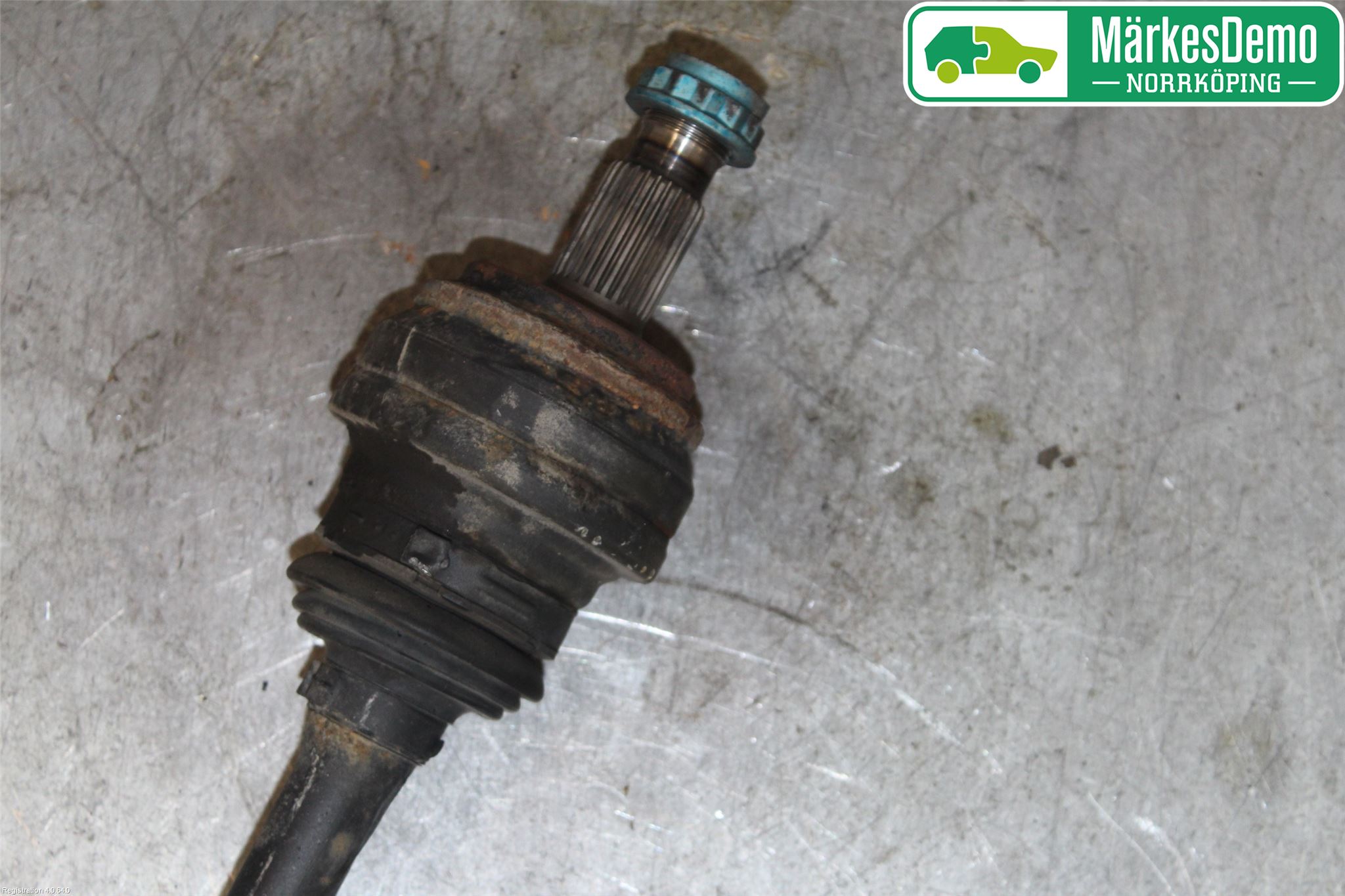 Mercedes-Benz MB C-KLASS (W205) 14-21 Drivaxel Bak Vänster