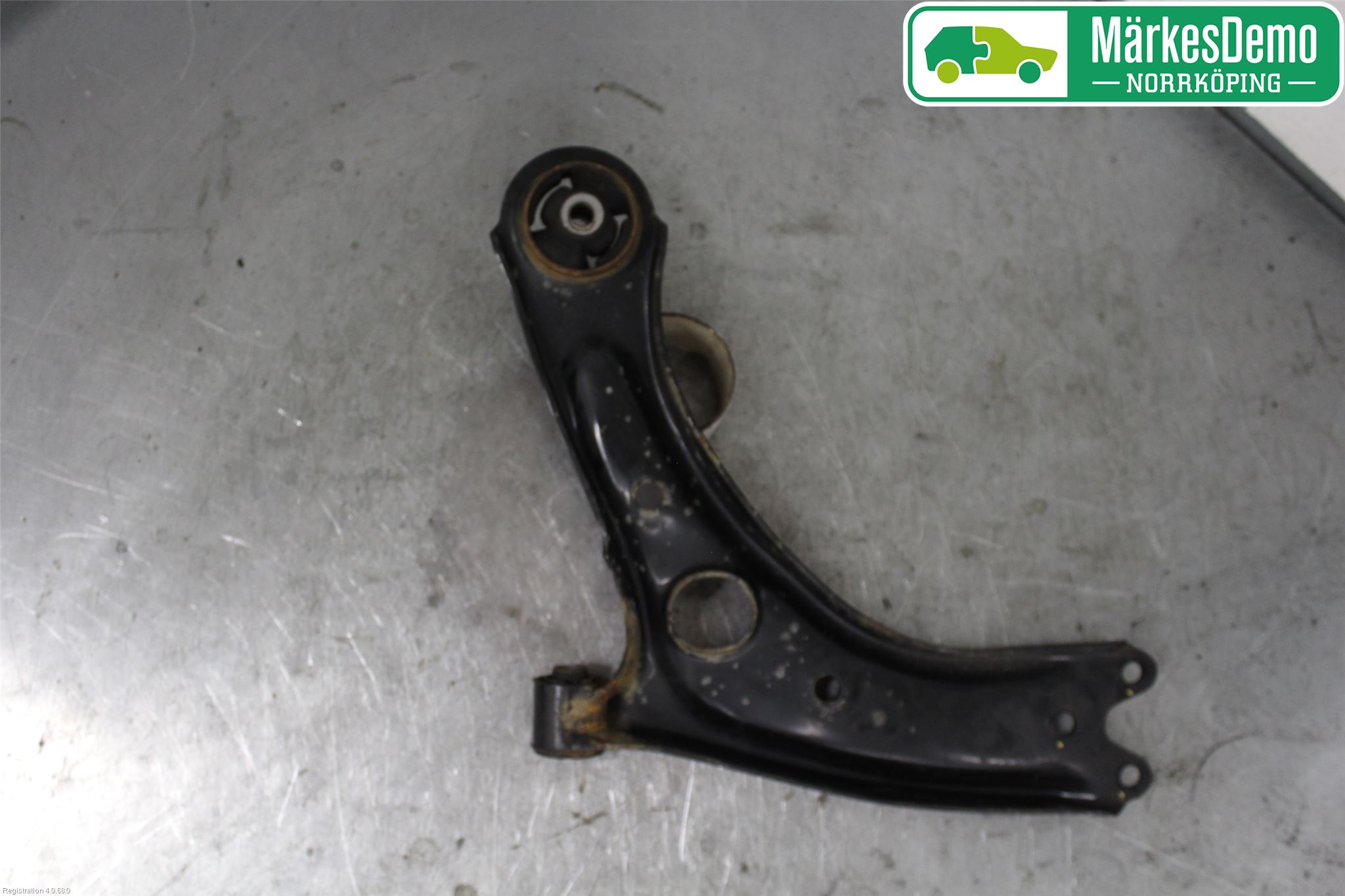 Hyundai TUCSON 05- Bärarm Fram Undre Hö