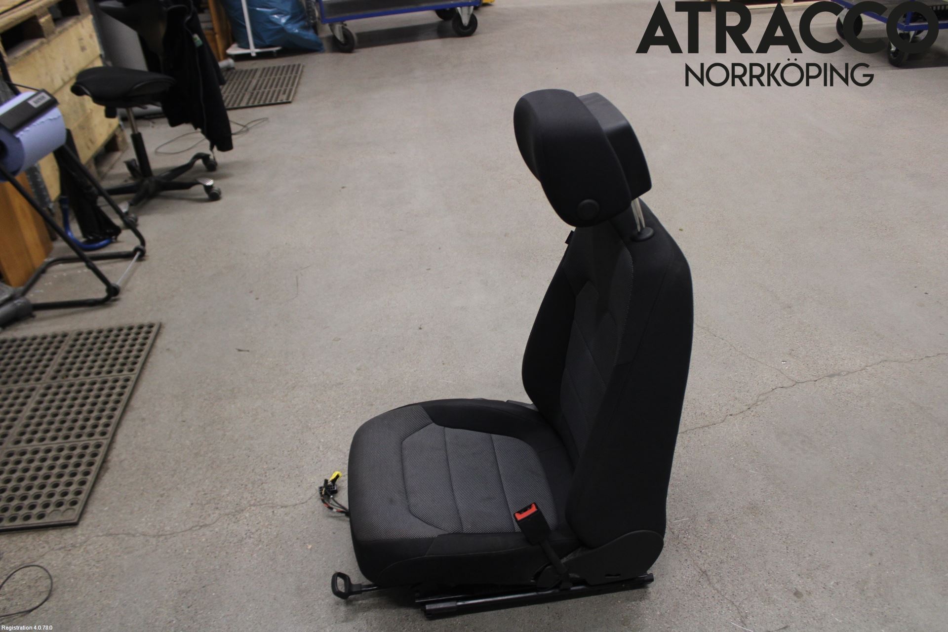 Volkswagen VW PASSAT 11-14 Inredning Stol Fram Hö