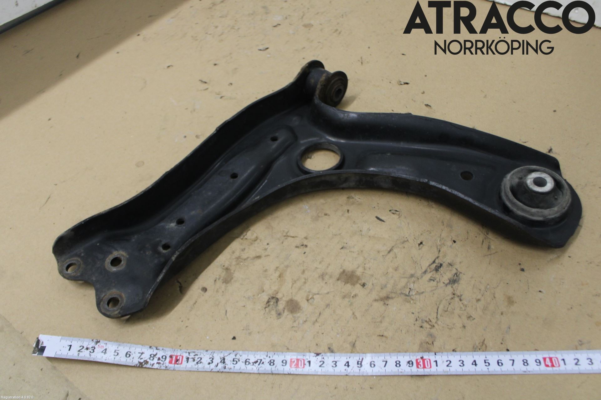 Volkswagen VW POLO 10-17 Bärarm Fram Undre Hö