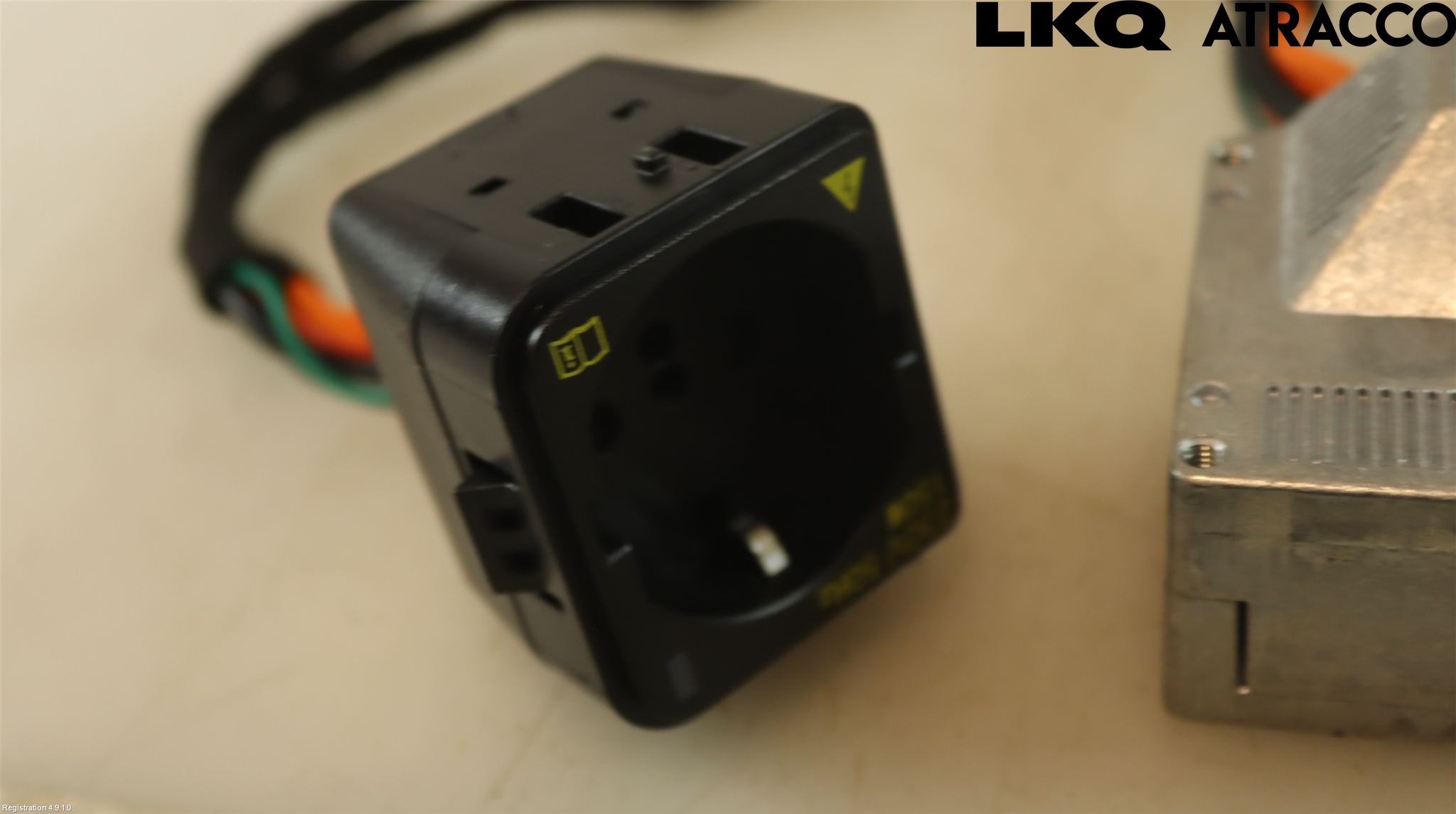 Seat LEON 20- Inverter 12 -> 220 V