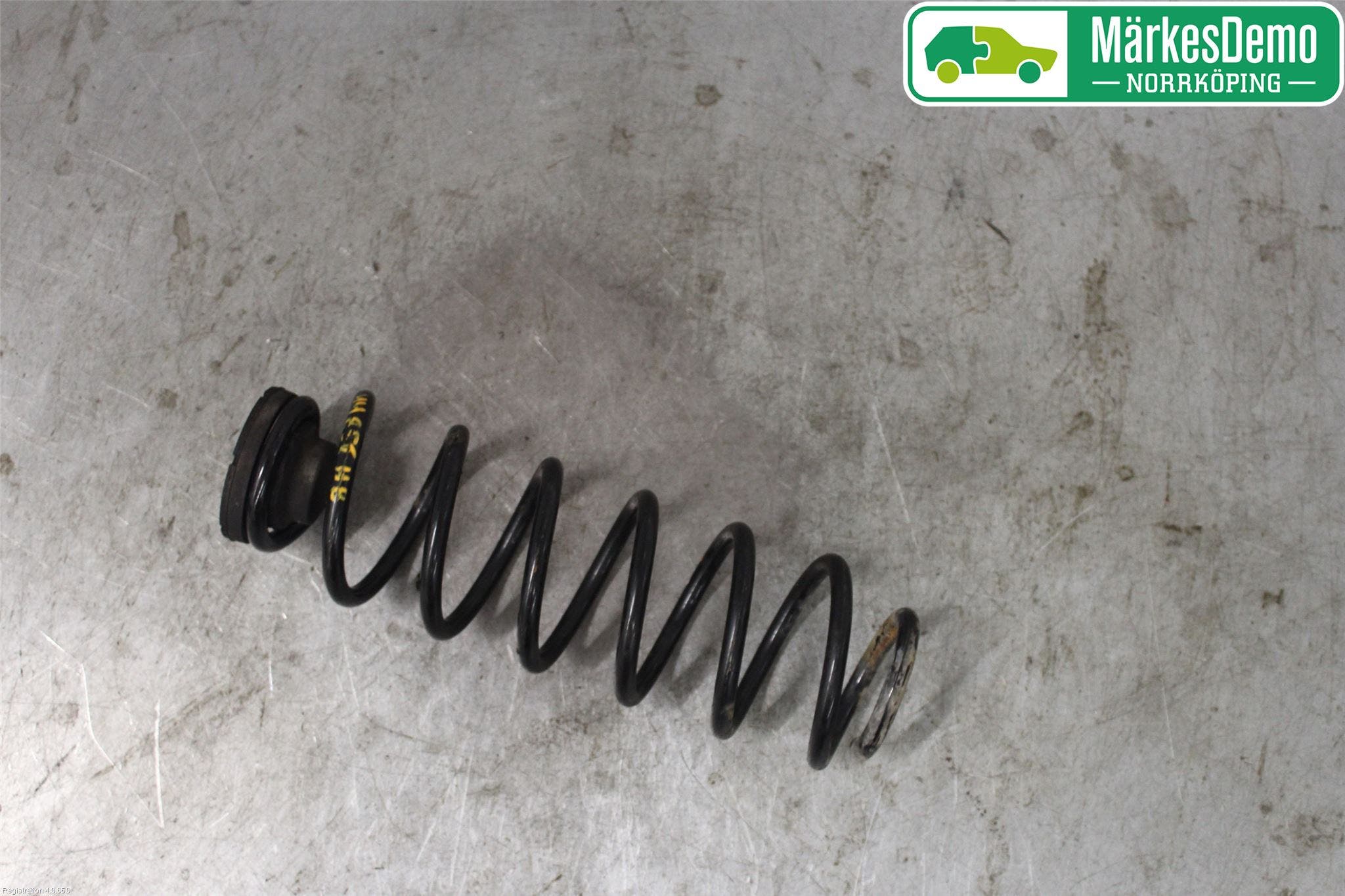 Volkswagen VW POLO 10-17 Fjäder Bak